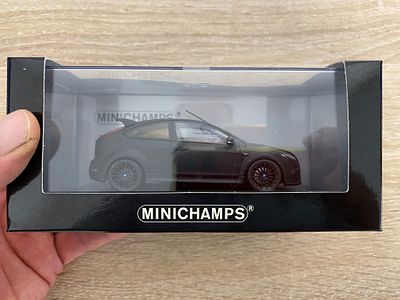 BOXED AND CASED MINICHAMPS FORD FOCUS RS 500 LTD EDITION