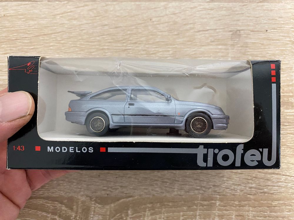 BOXED AND CASED TROFEU FORD SIERRA COSWORTH SILVER