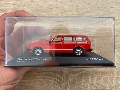 MINICHAMPS OPEL KADETT CARAVAN RED CASED AND BOXED 1/43 LTD EDITION