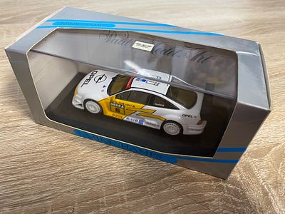 MINICHAMPS OPEL VECTRA VT6 DTM 1993 ROSBERG CASED AND BOXED 1/43 RALLY