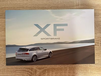 ORIGINAL JAGUAR XF SPORTBRAKE BROCHURE IN A4 COVER