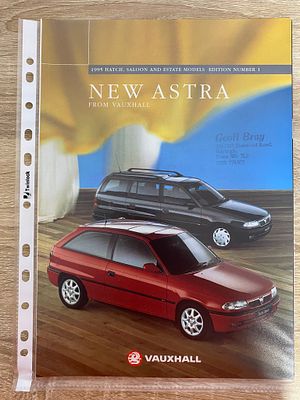 ORIGINAL VINTAGE VAUXHALL THE NEW ASTRA BROCHURE IN A4 COVER