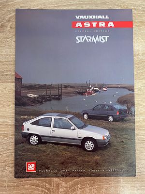 ORIGINAL VINTAGE VAUXHALL ASTRA STARMIST BROCHURE IN A4 COVER