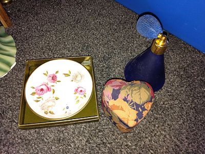 VERY NICE ROYAL WORCESTER PIN DISH, PERFUME AUTOMISER AND HEART TRINKET BOX