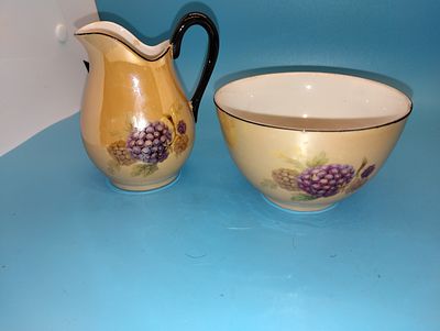 VERY NICE CONTINENTAL LUSTRE SUGAR AND CREAM