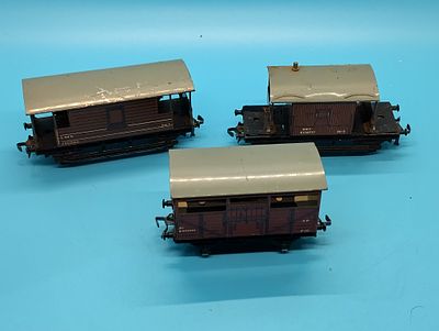 THREE Dublo OO metal wagons