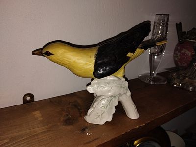 VERY NICE LARGE VINTAGE GOEBAL BIRD ON TREE
