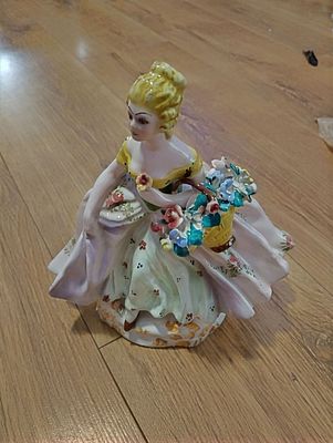 VERY NICE EARLY VINTAGE ITALIAN CHINA LADY FIGURE MARKED TO BASE