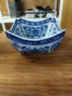 VERY NICE ORIENTAL BLUE AND WHITE BOWL