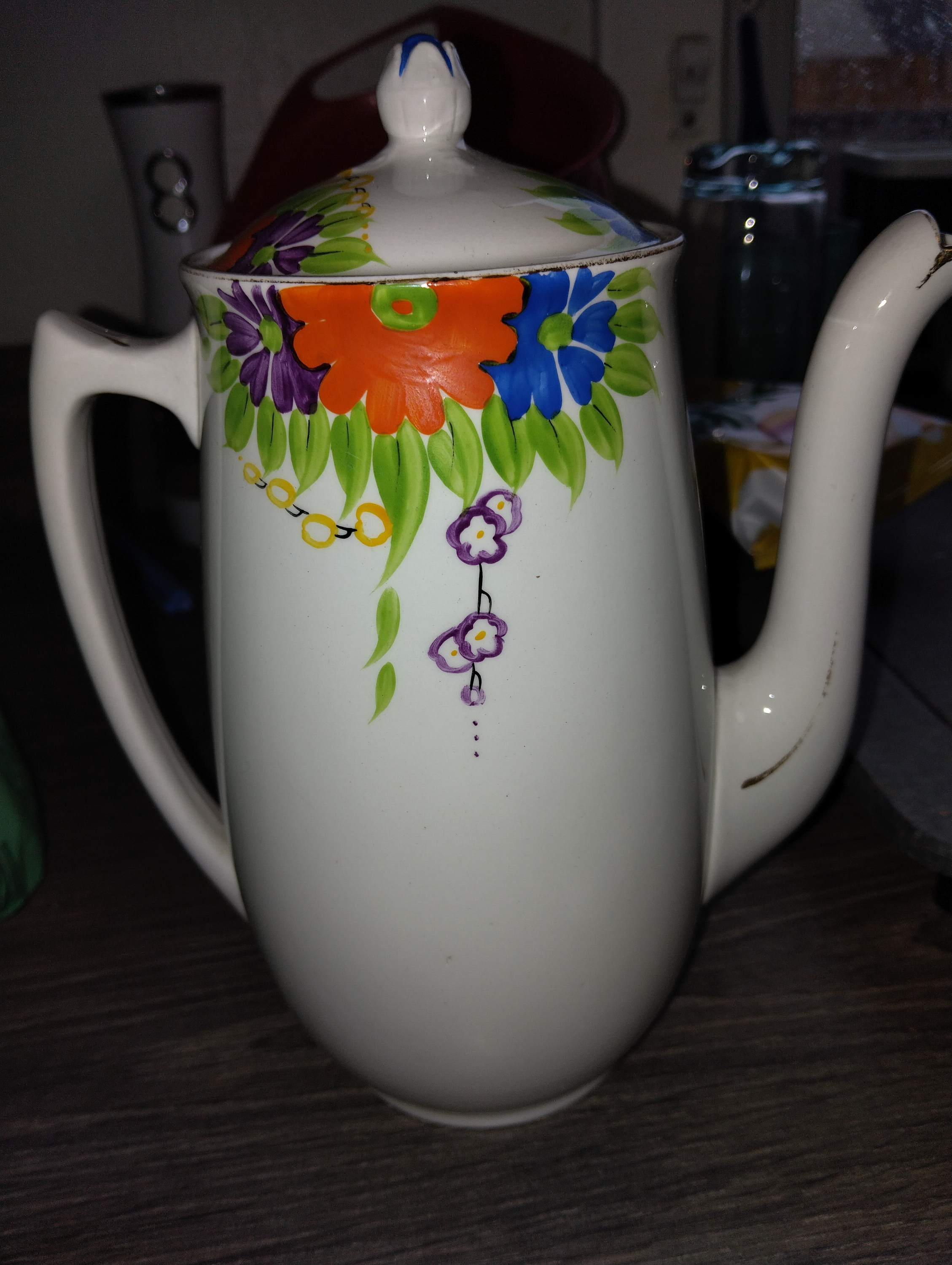 LOVELY EARLY GRAFTON FLORAL DESIGN COFFEE POT