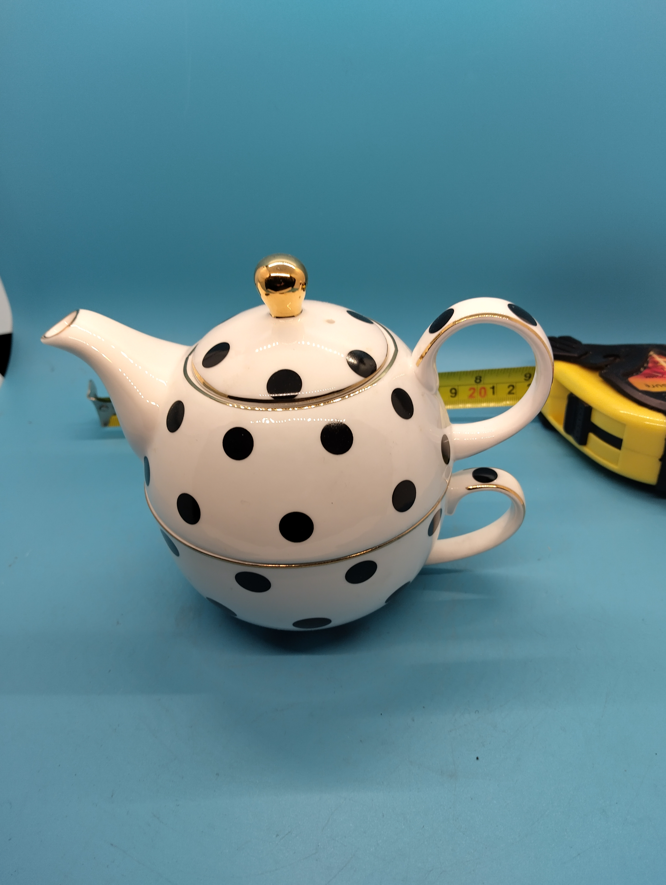 BOMBAY DUCK LONDON TEAPOT AND CUP SET