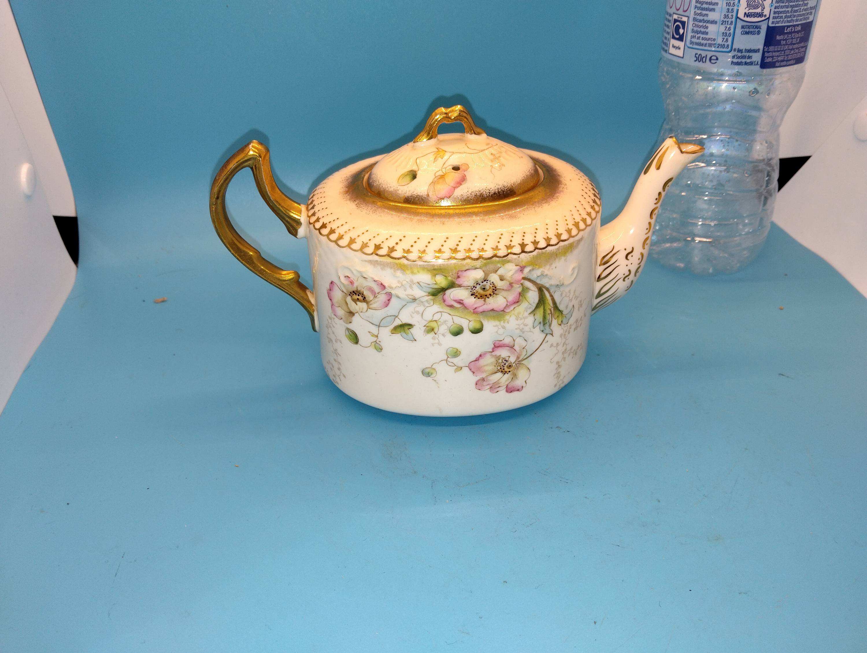 LOVELY ANTIQUE TEA POT