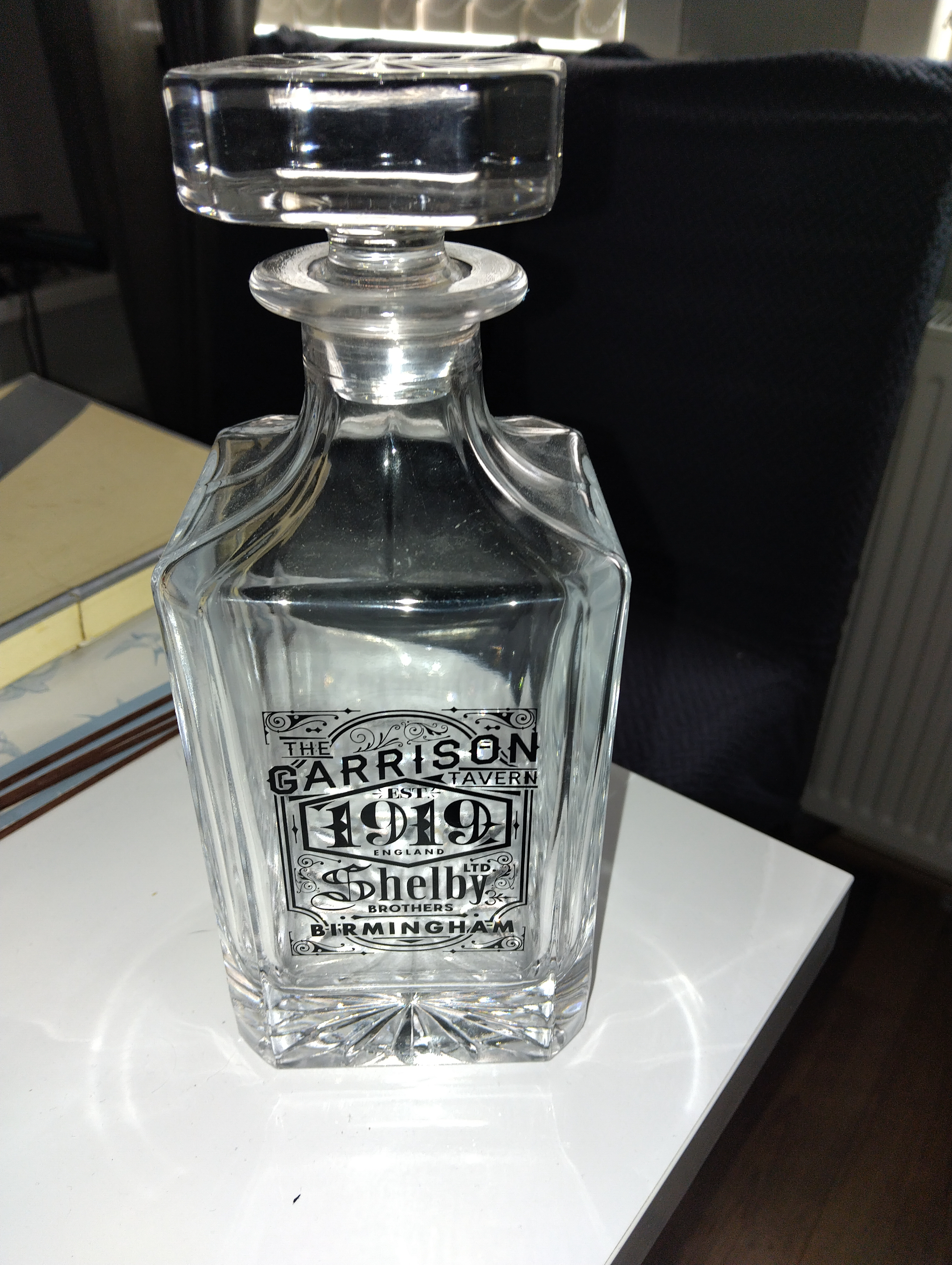 VERY NICE PEAKY BLINDERS SHELBY THE GARRISON DECANTER