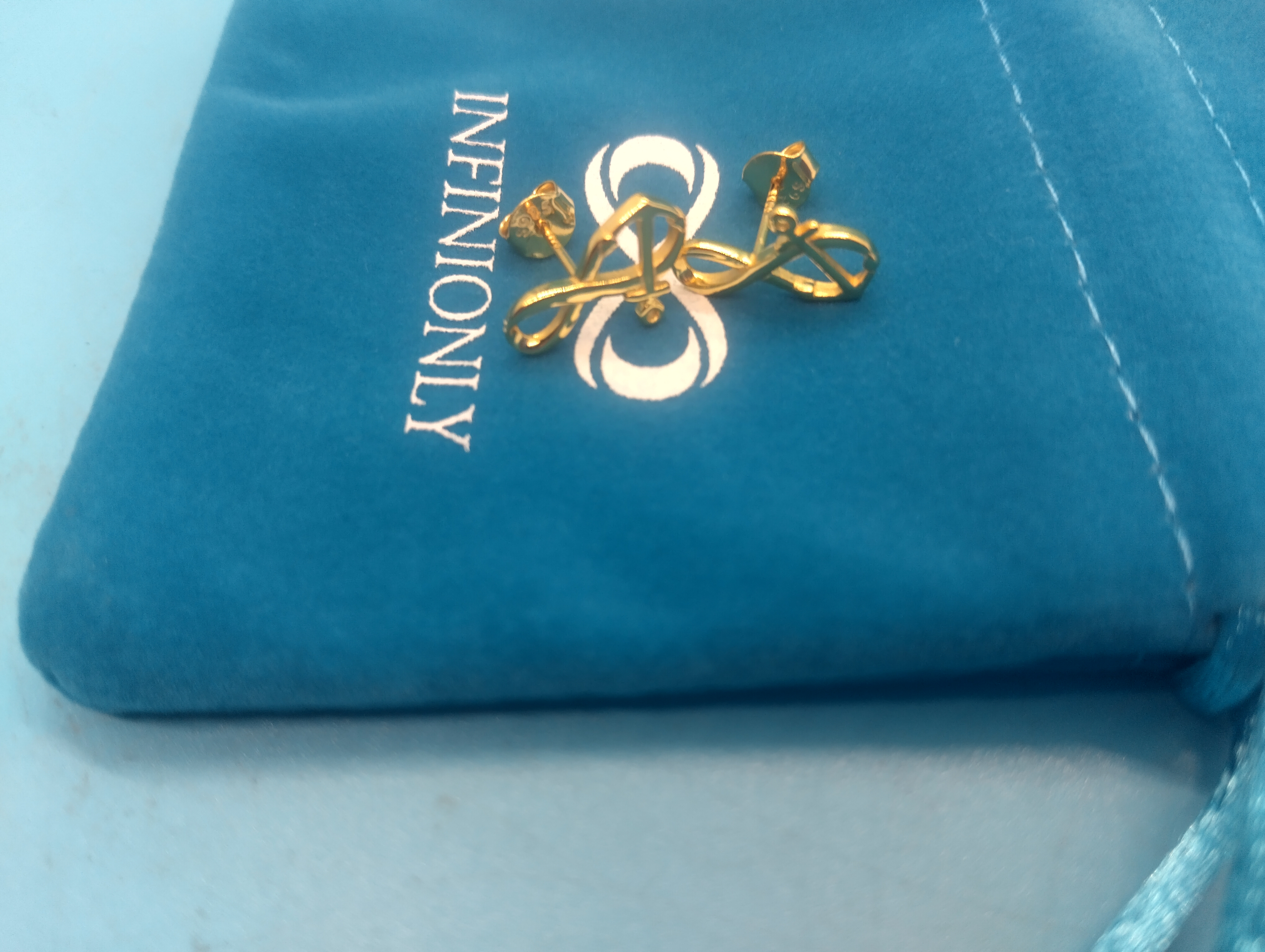 NEW GOLD TONE INFINITY EARINGS