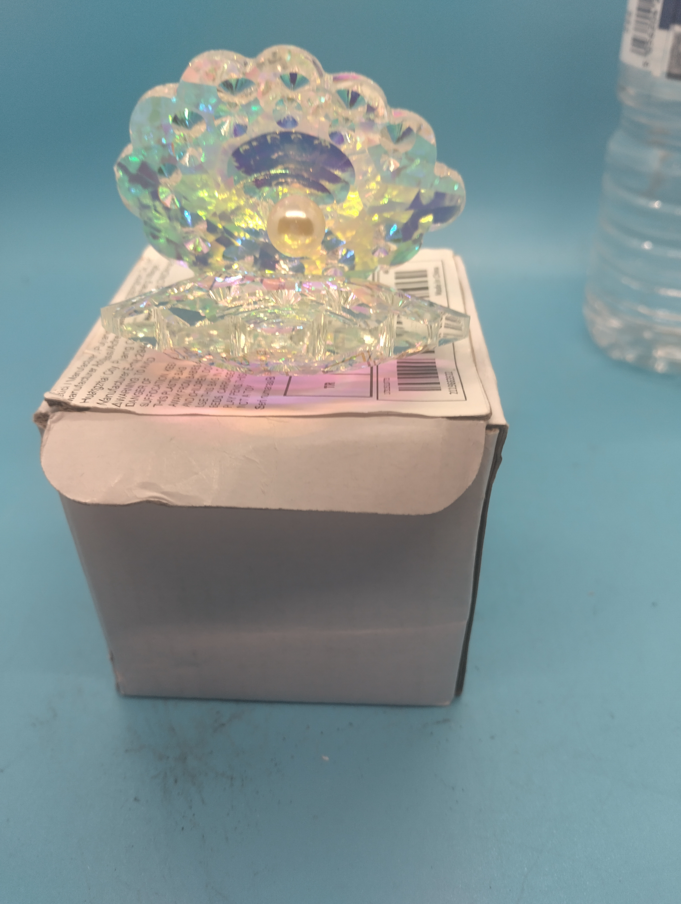 NEW BOXED GLASS OYSTER SHELL WITH PEARL