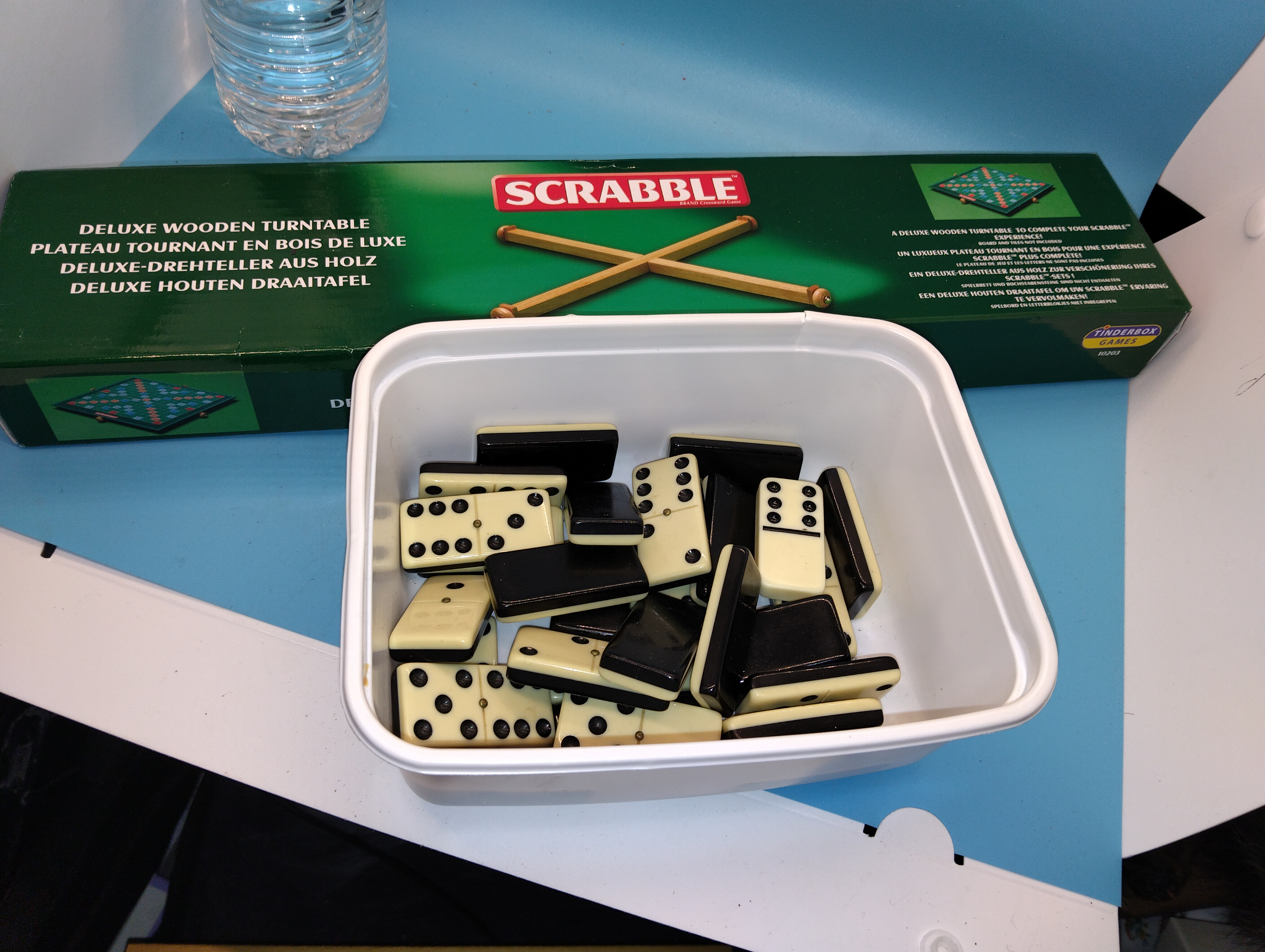 BOXED SCRABBLE STAND AND COMPLETE SET OF DOMINOES
