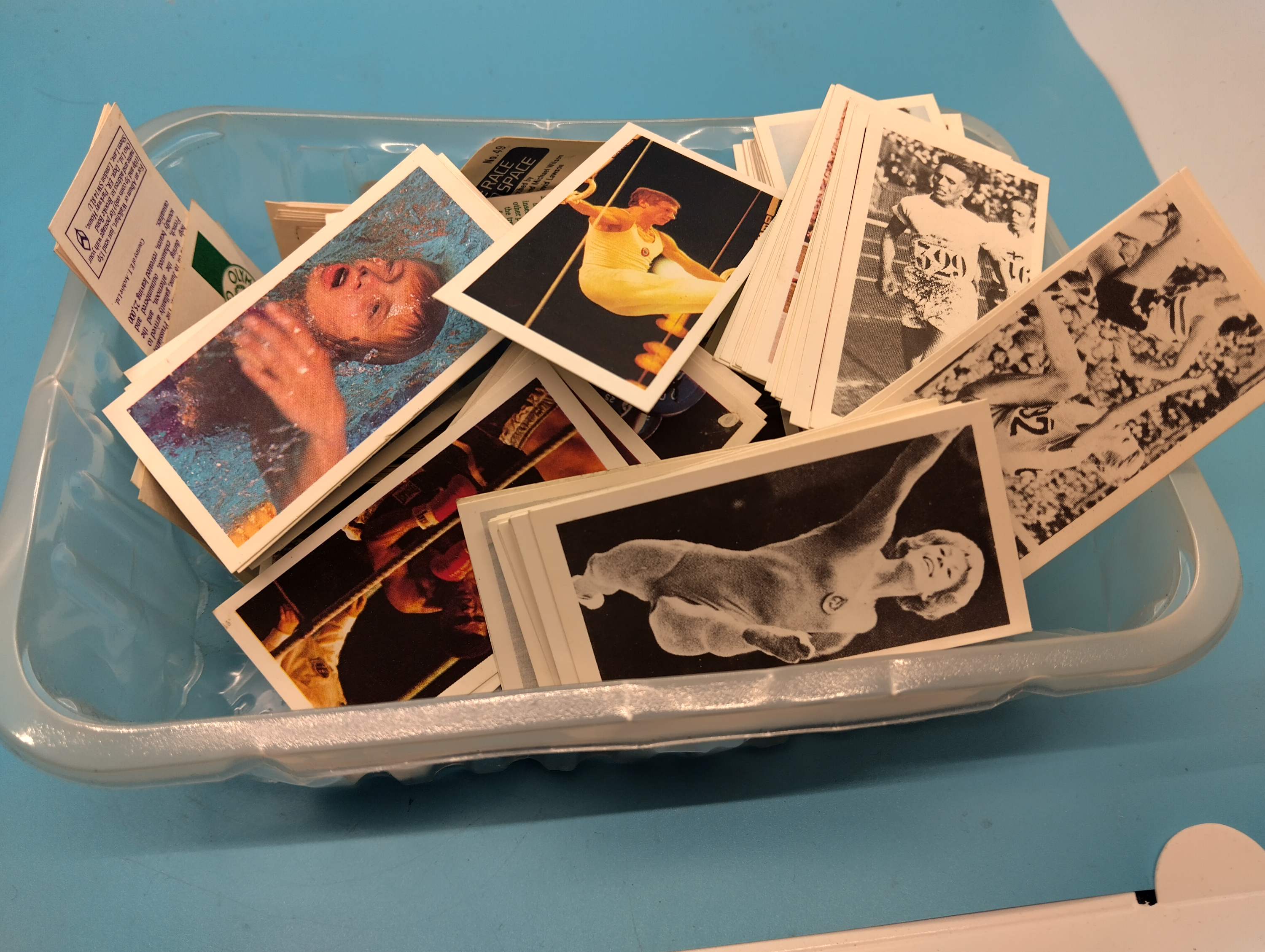 GOOD SELECTION OF TWO BOXES OF MIXED CIGARETTE CARDS