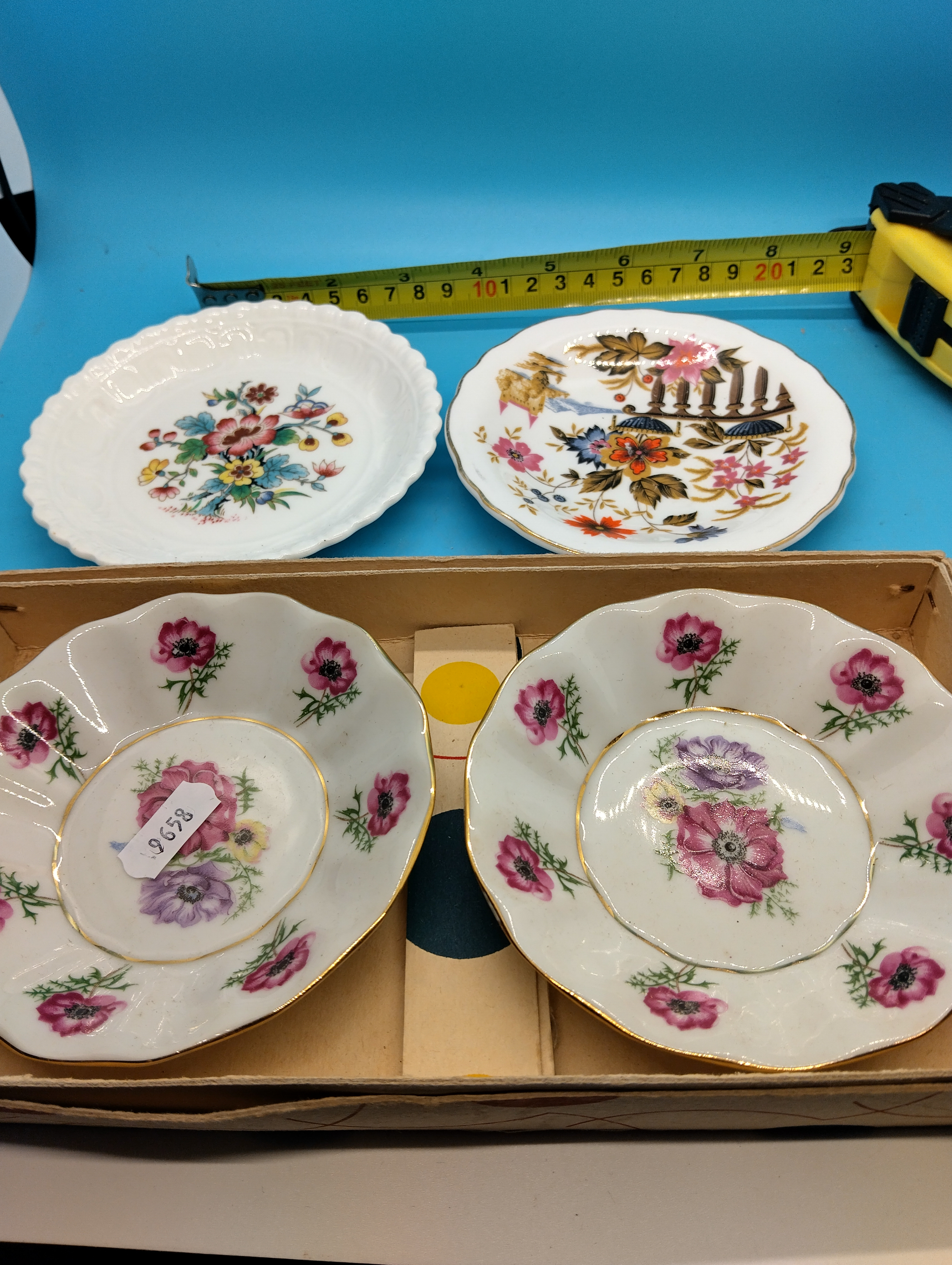 VERY NICE SELECTION OF FOUR TRINKET DISHES INCLUDING BOXED AND COALPORT ETC