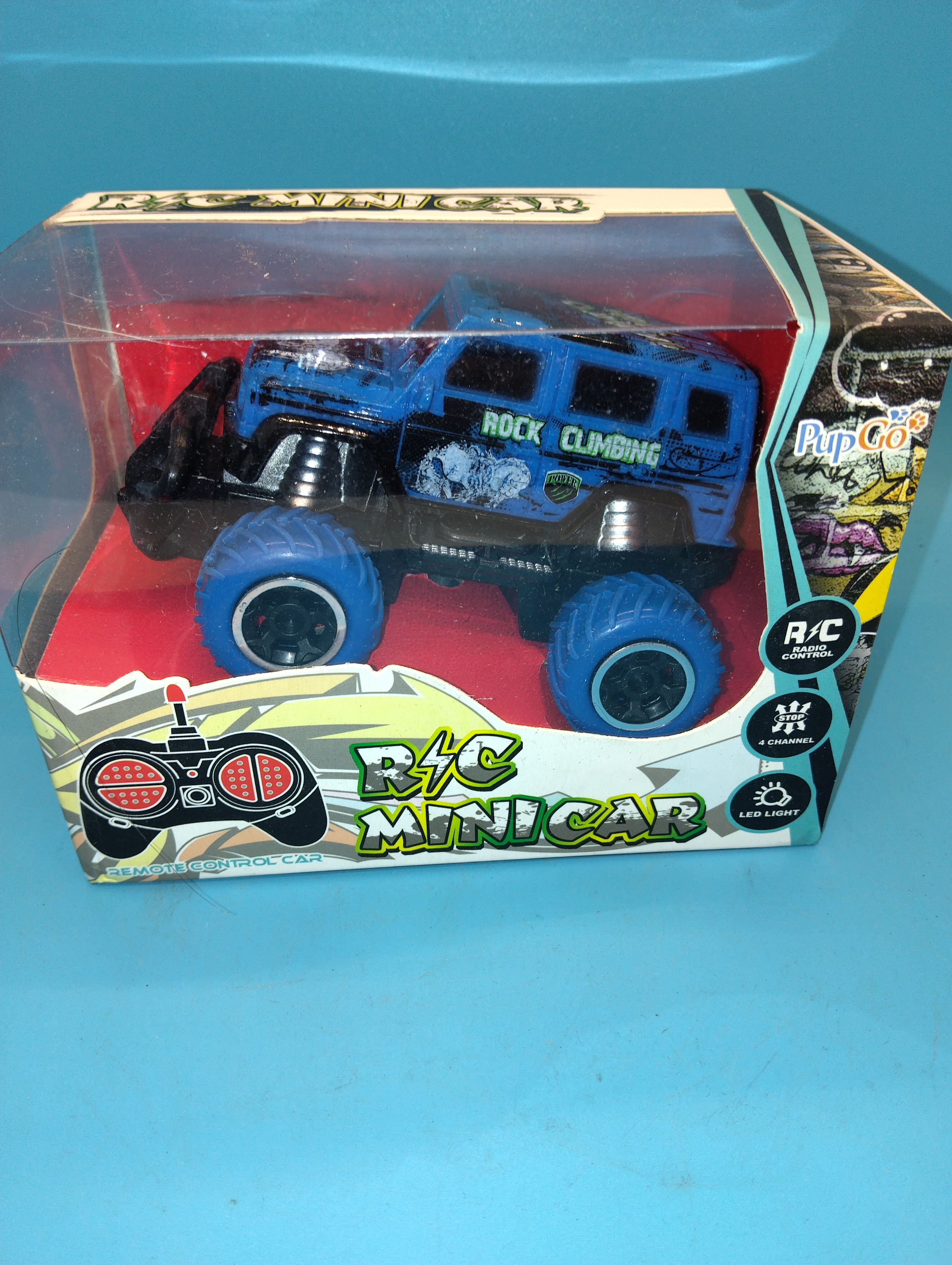 NEW BOXED R/C MINI CAR