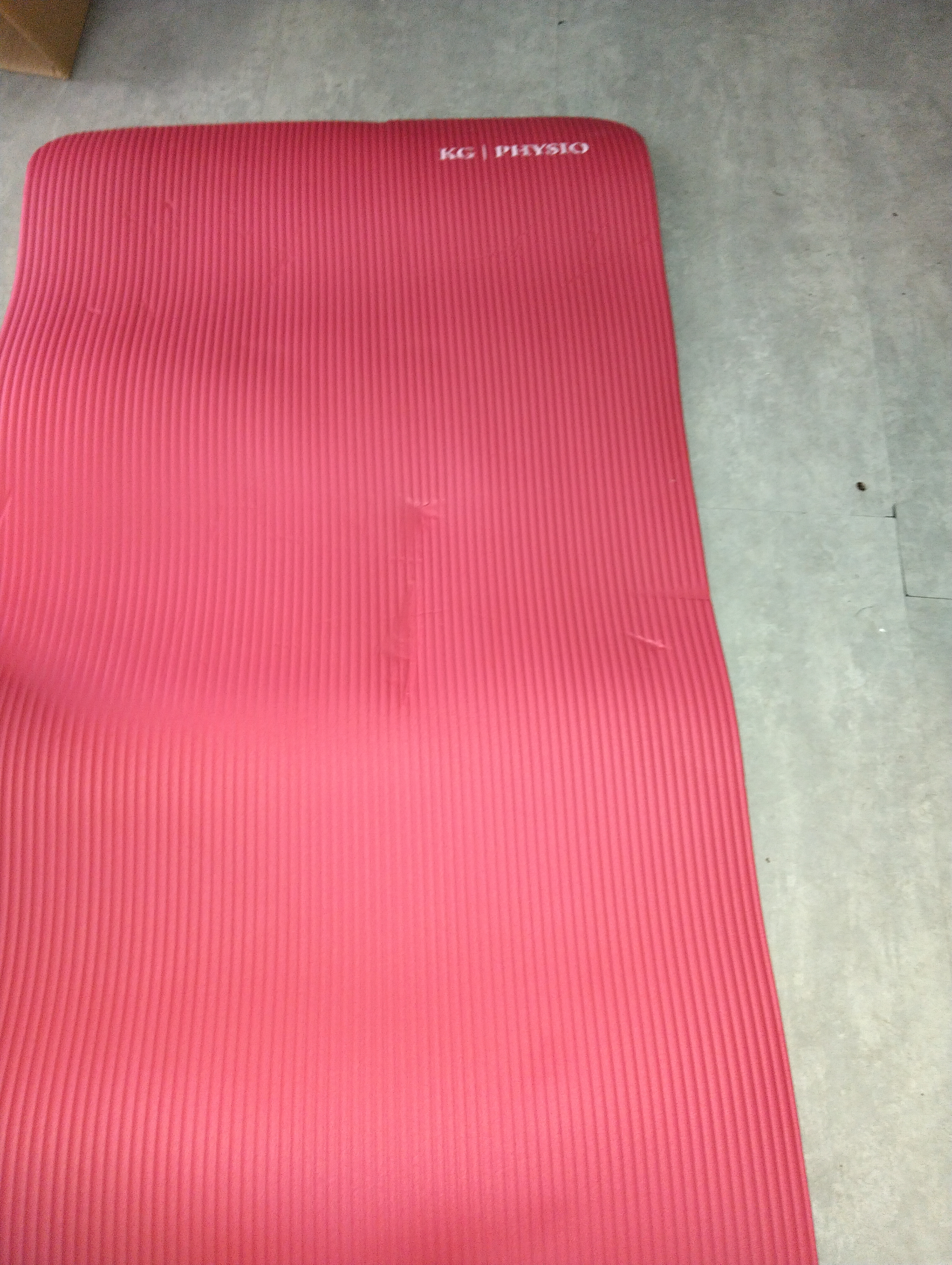 NEW BAGGED KG PHISIO YOGA MAT