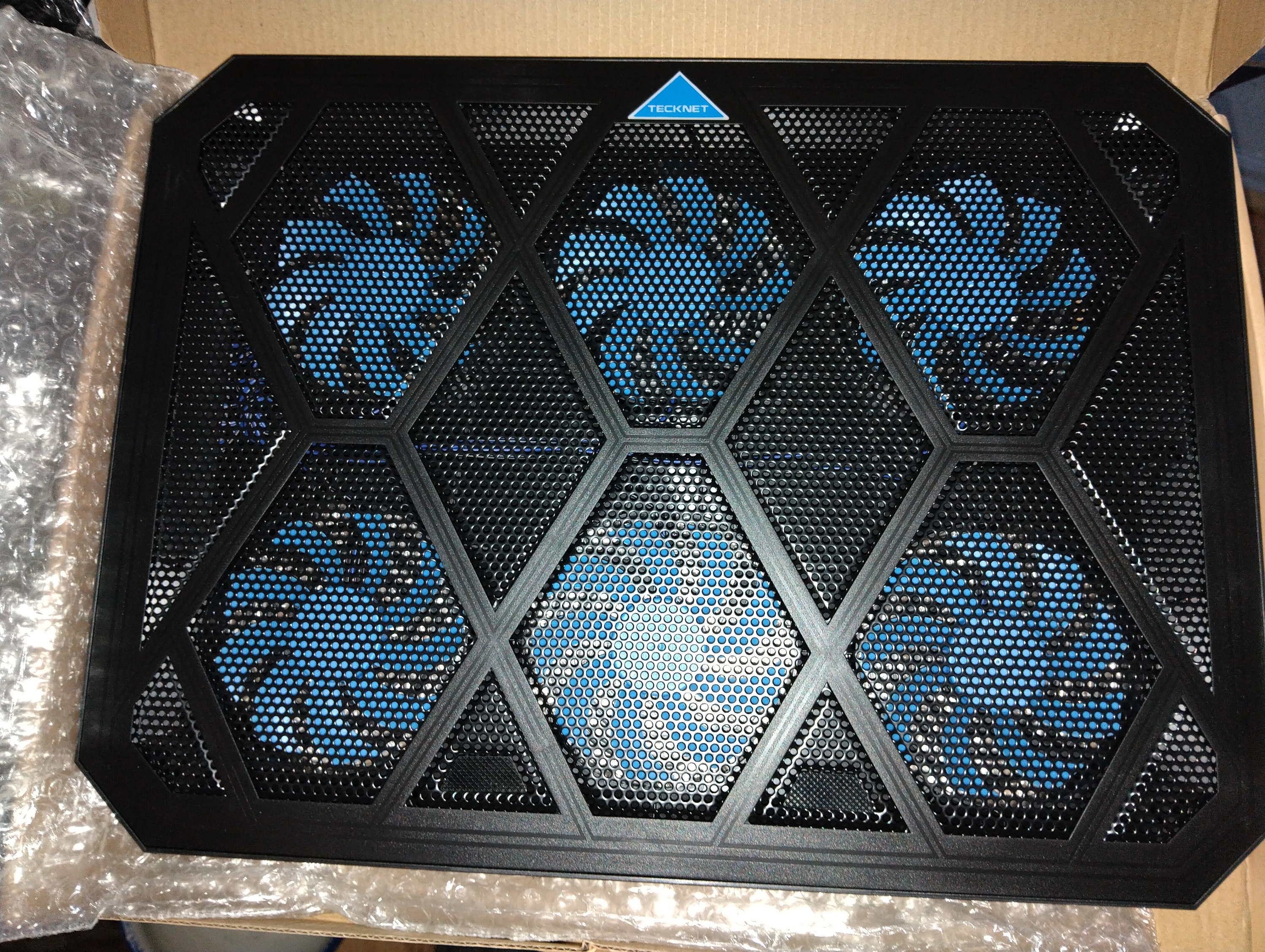 NEW BOXED TECKNET LAPTOP COOLING STAND