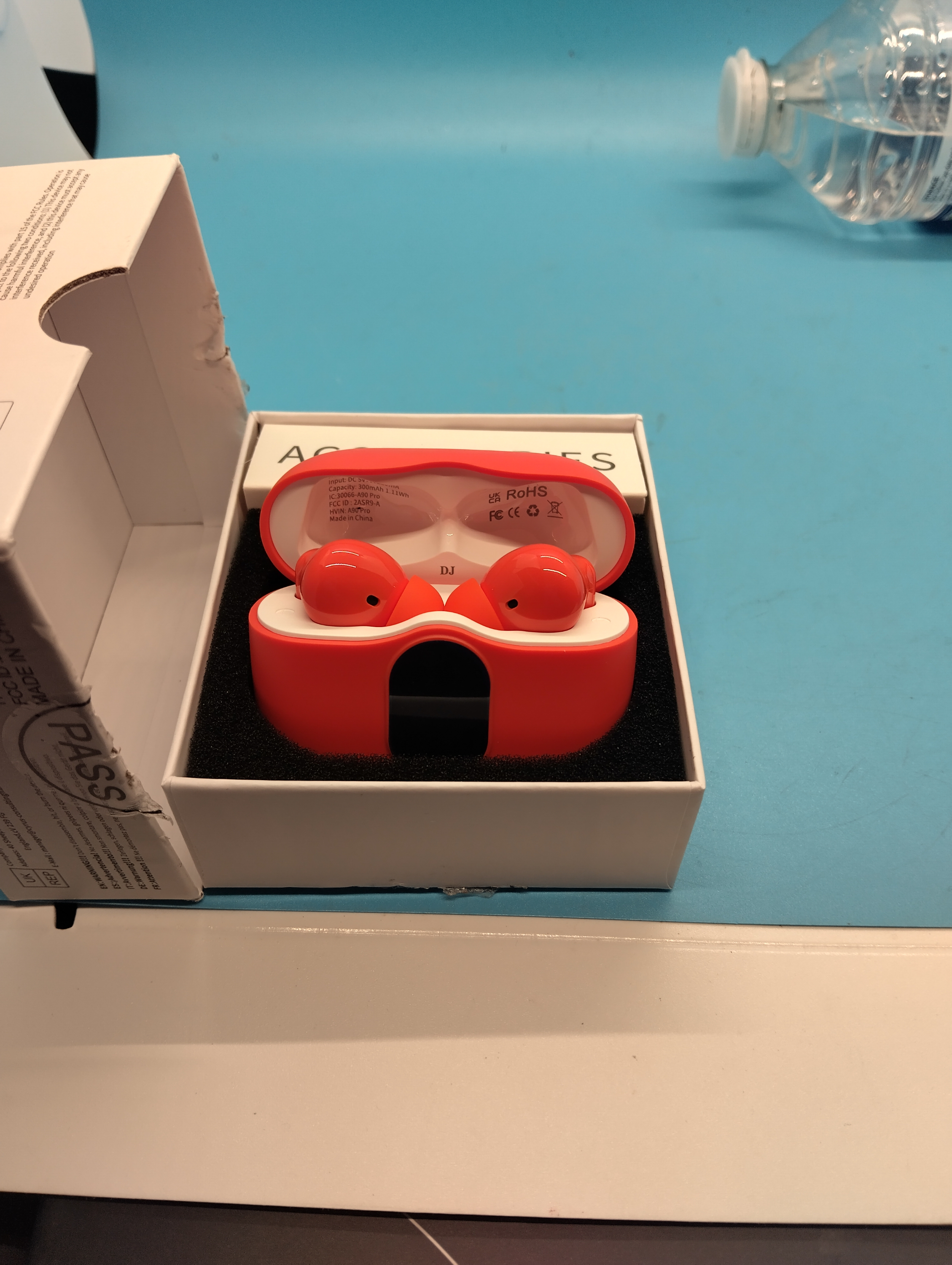NEW BOXED EAR PODS IN ORANGE