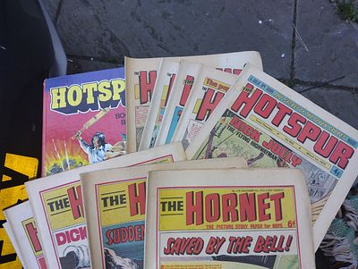 VERY NICE HOTSPUR ANNUAL AND COMICS AND HORNET COMICS FROM 1970s