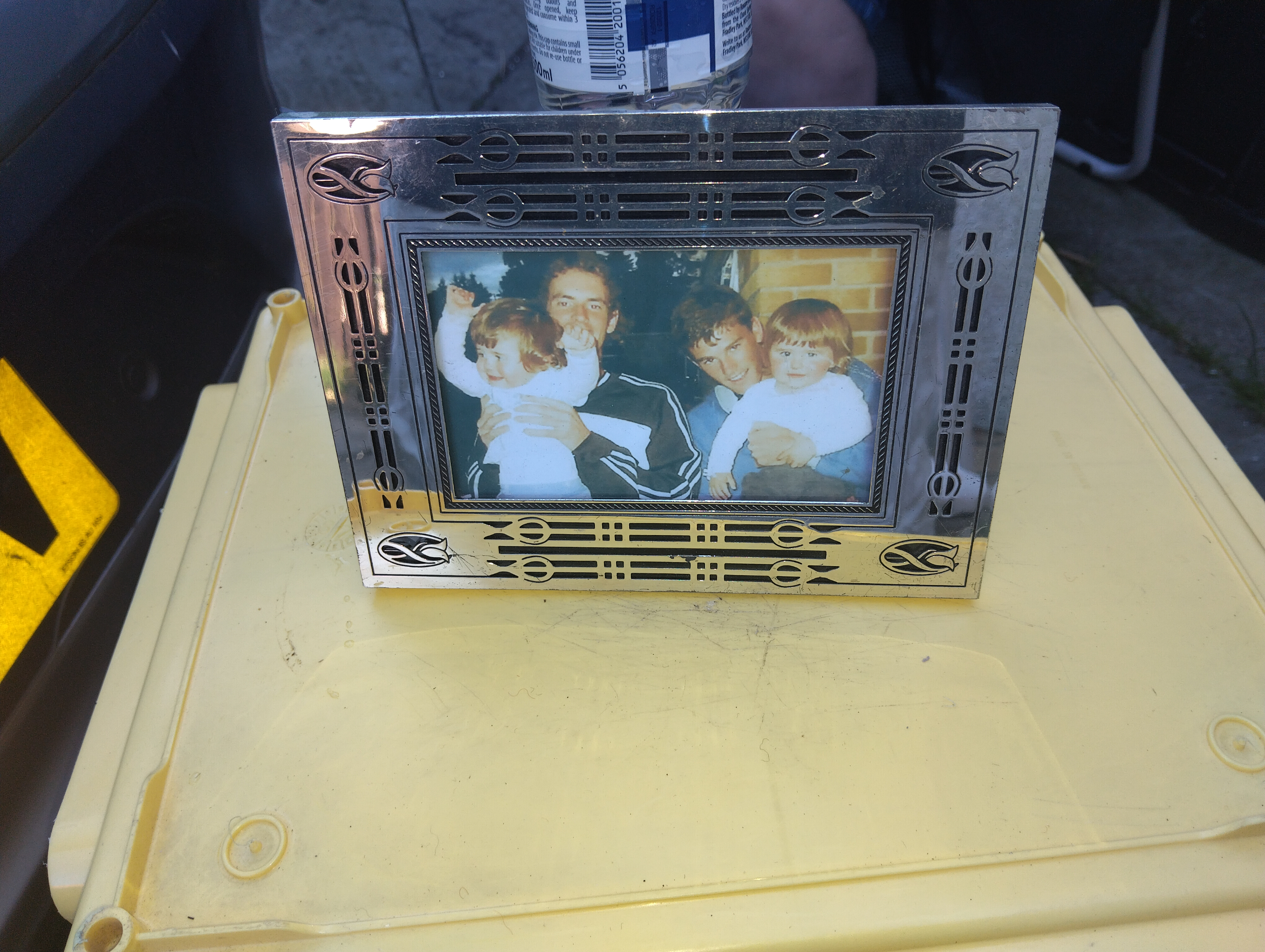VERY NICE CHARLES RENNIE MACINTOSH PICTURE FRAME & Yes that't the Murray Twins