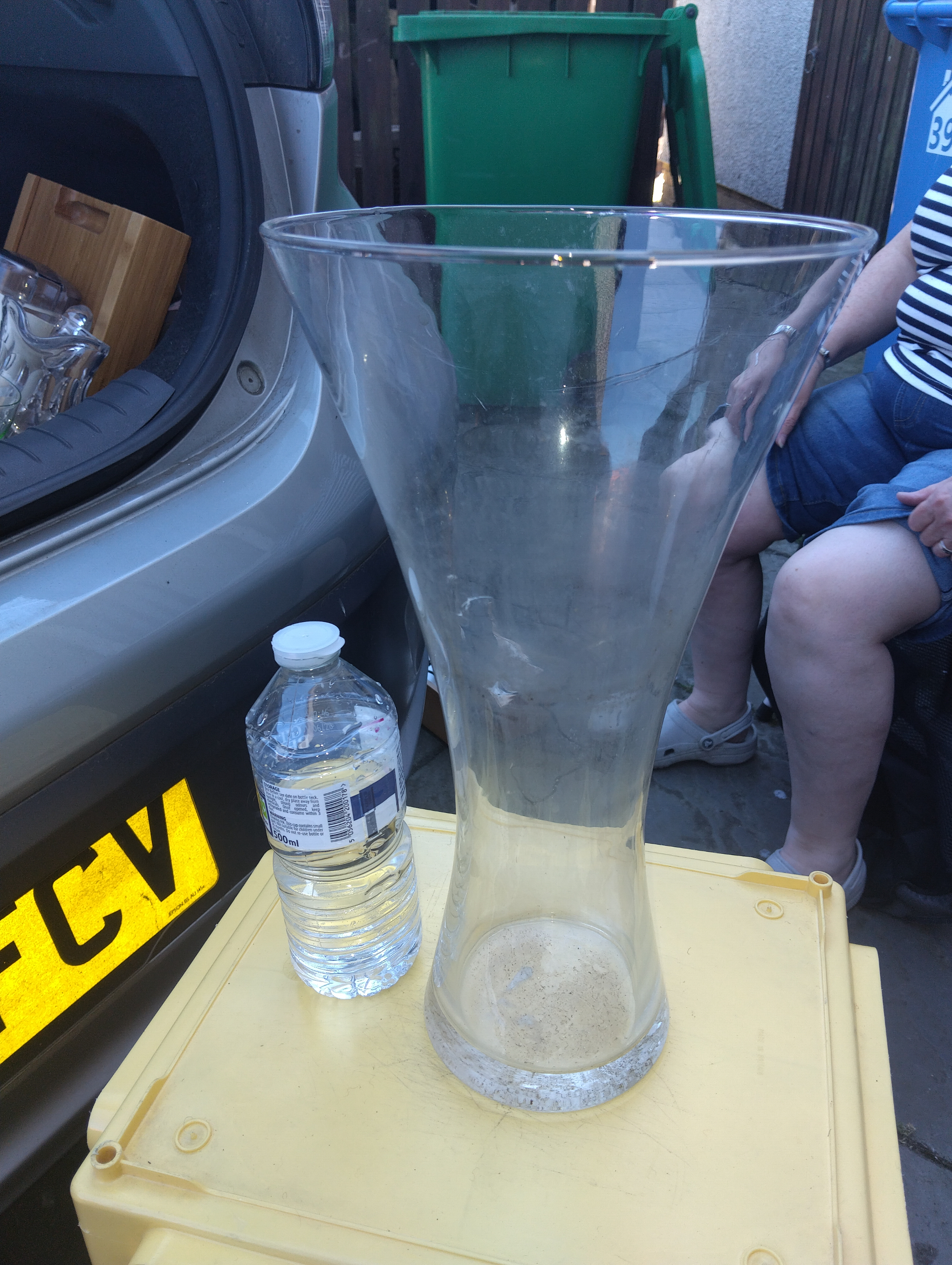 VERY NICE LARGE GLASS VASE