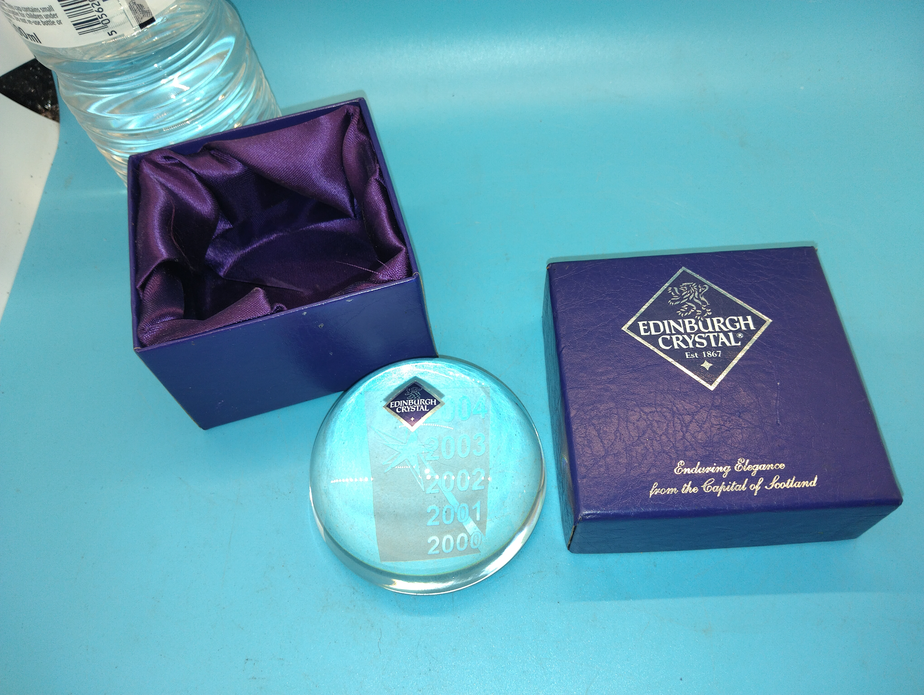 VERY NICE BOXED EDINBURGH CRYSTAL PAPEREIGHT
