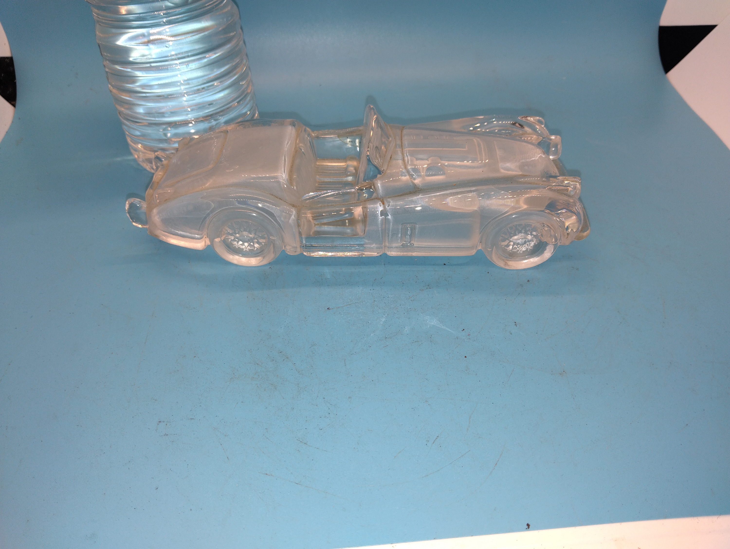 VERY NICE GLASS CAR DESK ORNAMENT
