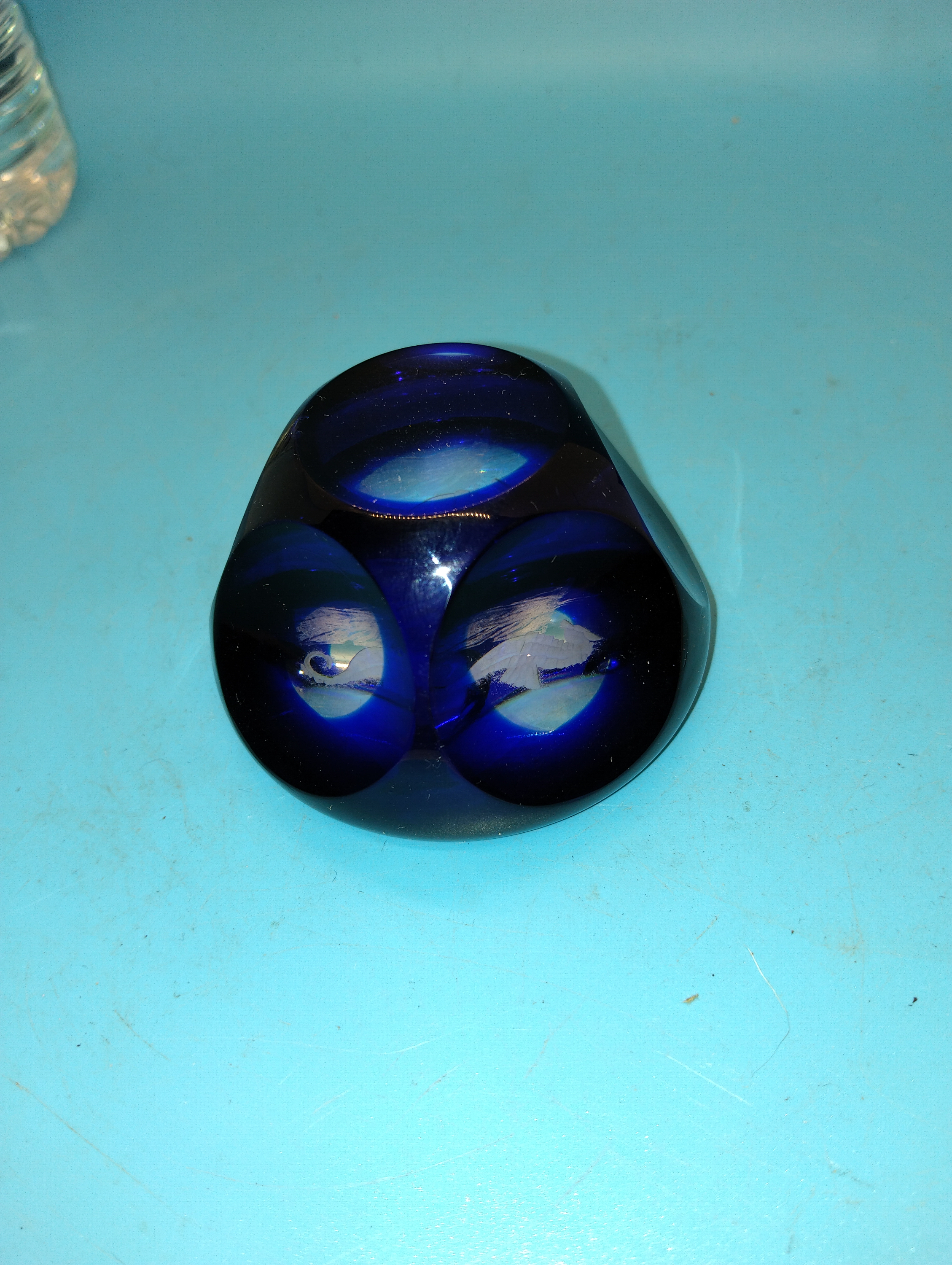 VERY NICE PAPERWEIGHT HOLIGRAM STYLE WITH SEA HORSE