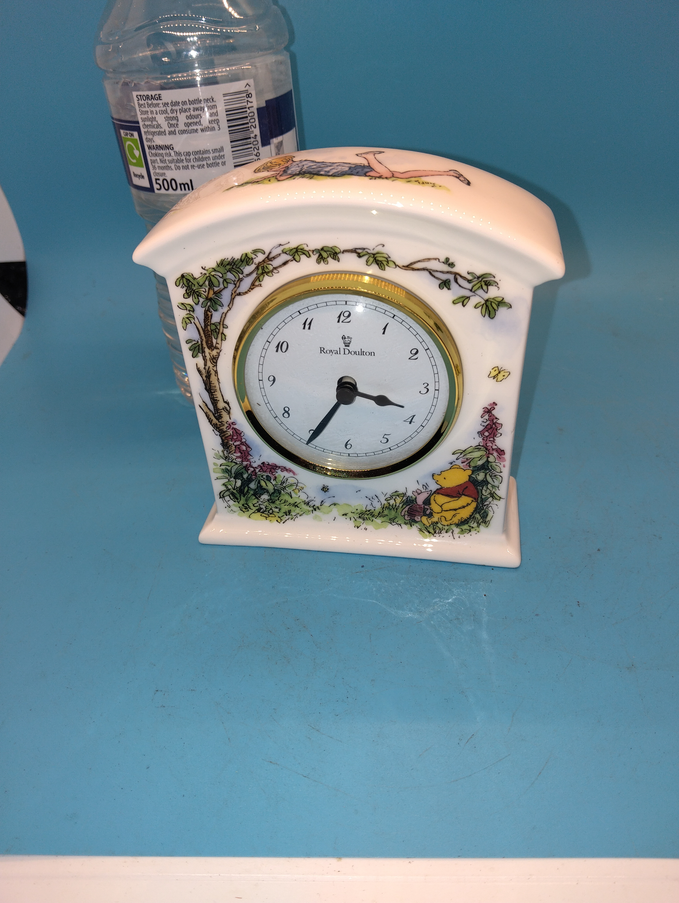 VERY NICE ROYAL DOULTON WINNIE THE POOH CLOCK