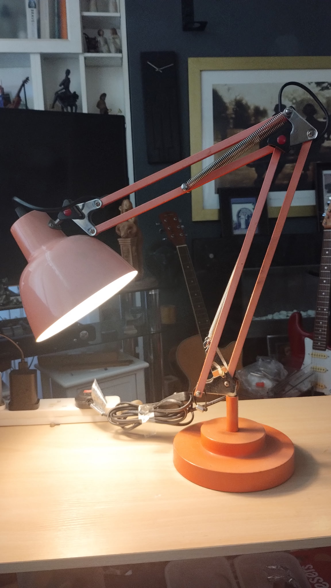 ORIGINAL ANGLEPOISE LAMP IN ORANGE/RED WORKIN A LITTLE FADED