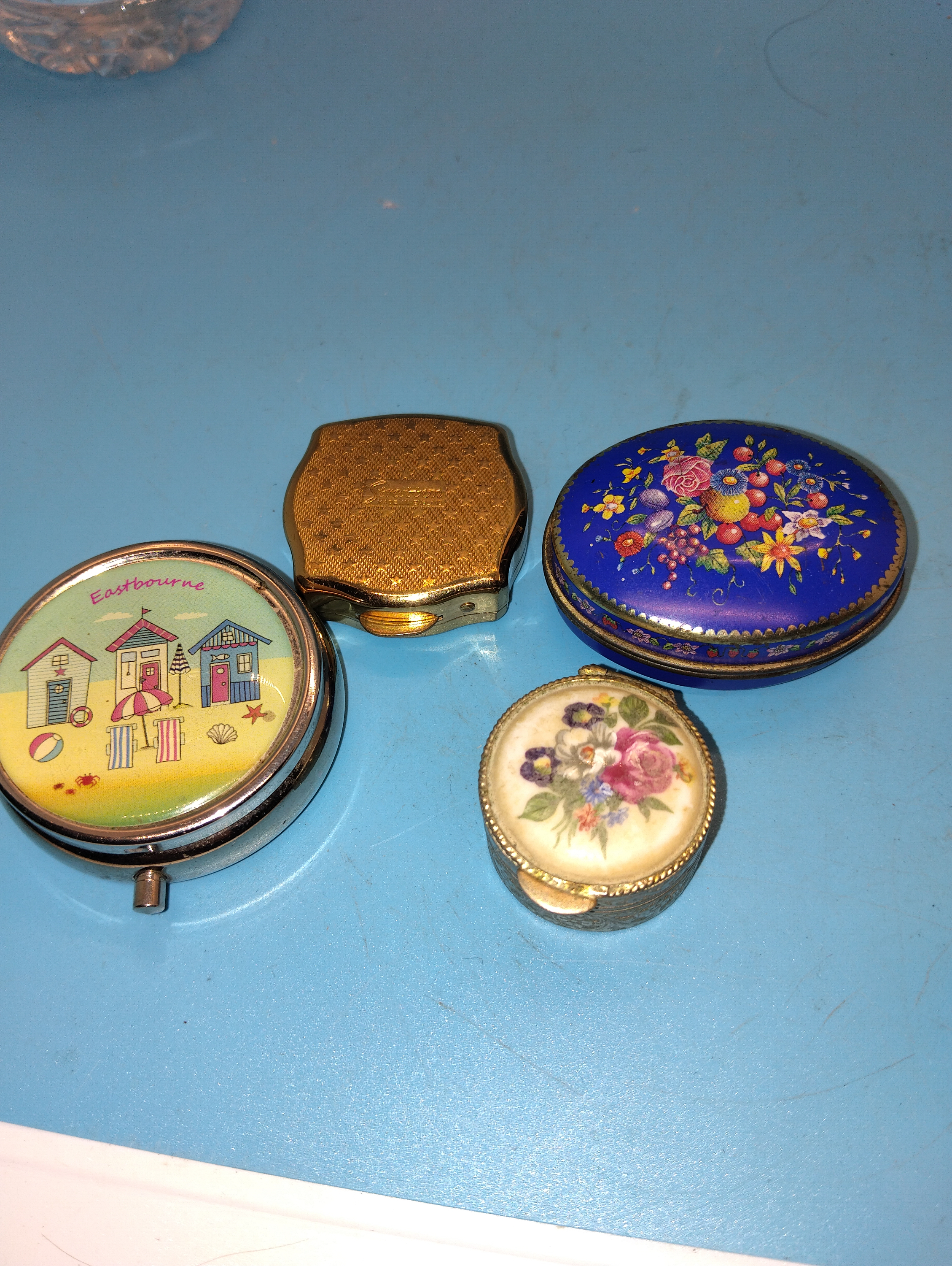 VERY NICE SELECTION OF VINTAGE PILL BOXES