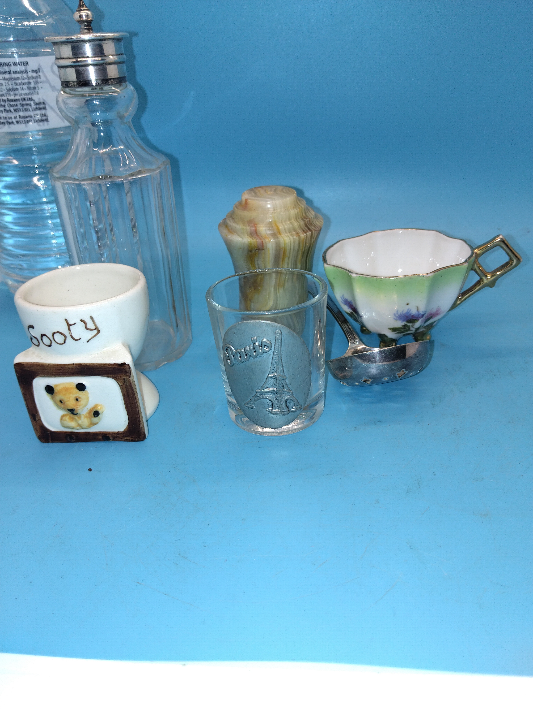 NICE COLLECTORS LOT INCLUDING PLATED GLASS POT, SOOTY EGG CUP ETC