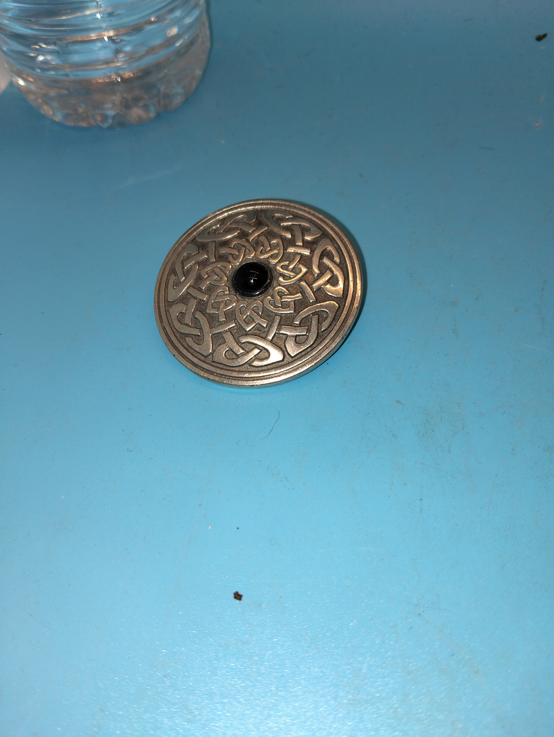 AN ANTIQUE SCOTTISH PEWTER SCARF BROOCH IN LOVELY CONDITION