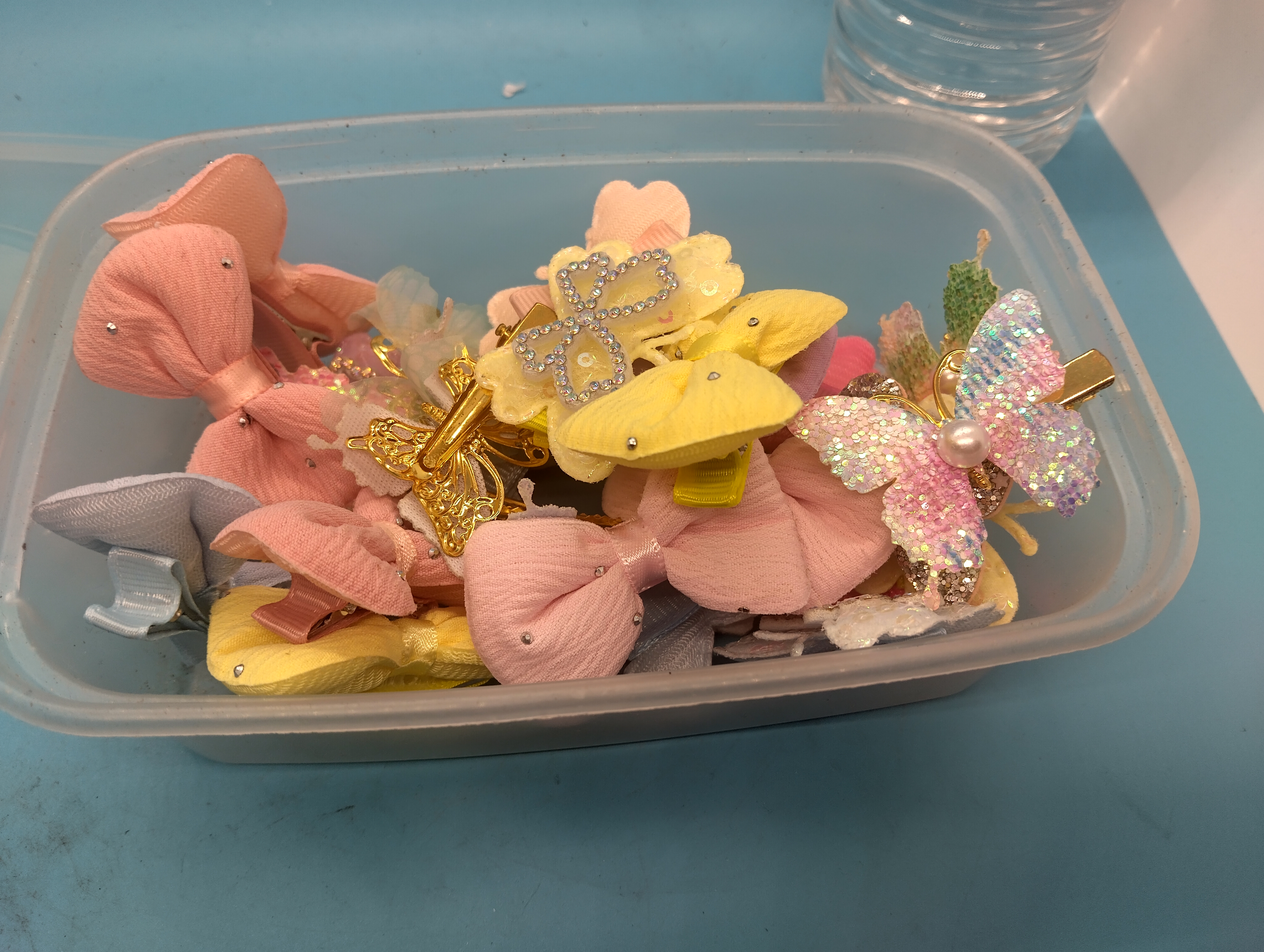 An Assortment of Contemporary Children's Hair Accessories and Jewellery Clips And Selection Of Hairbands Please check all pictures