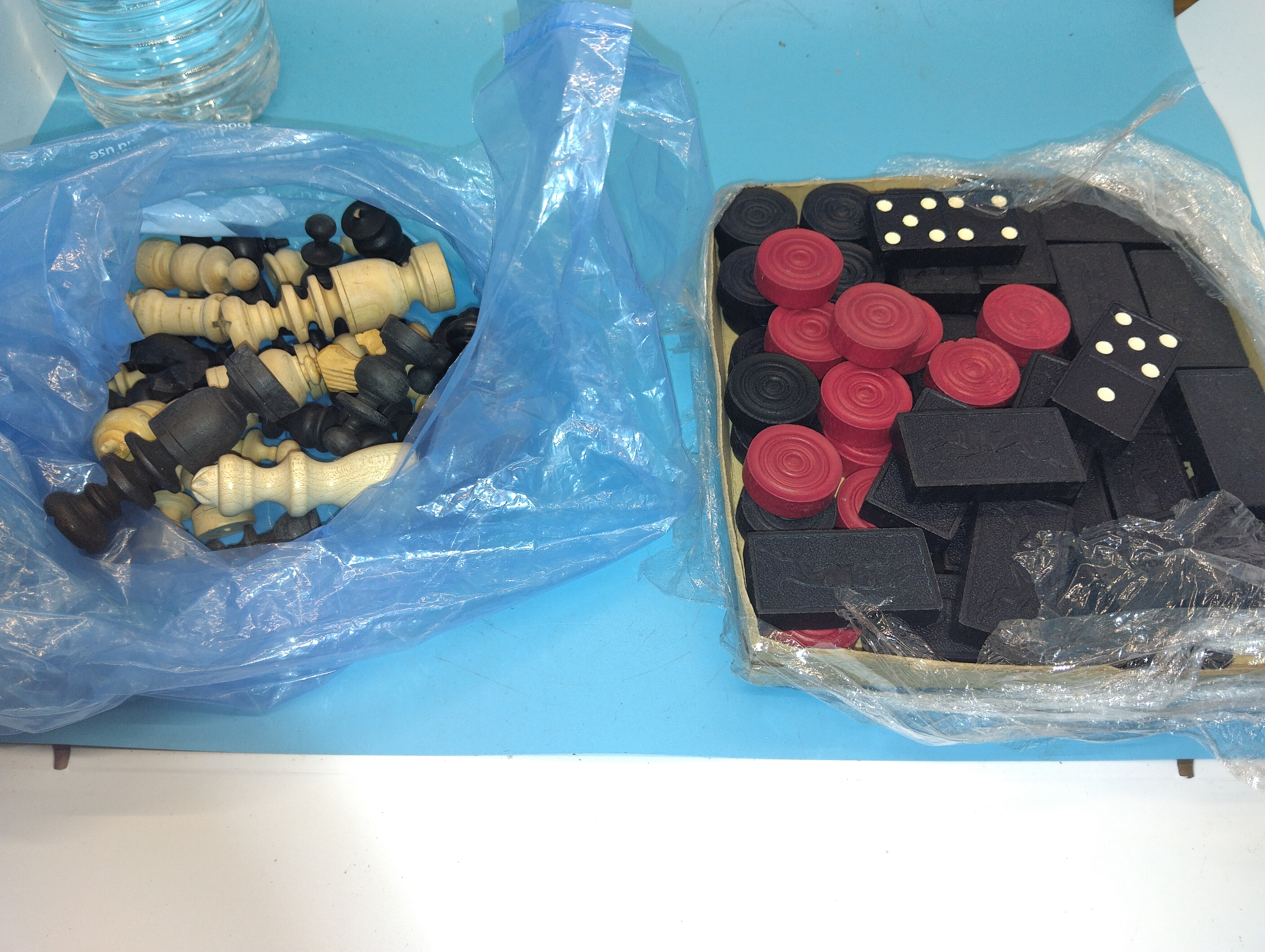 CHESS SET DOMINOE SET AND DRAUGHT SET