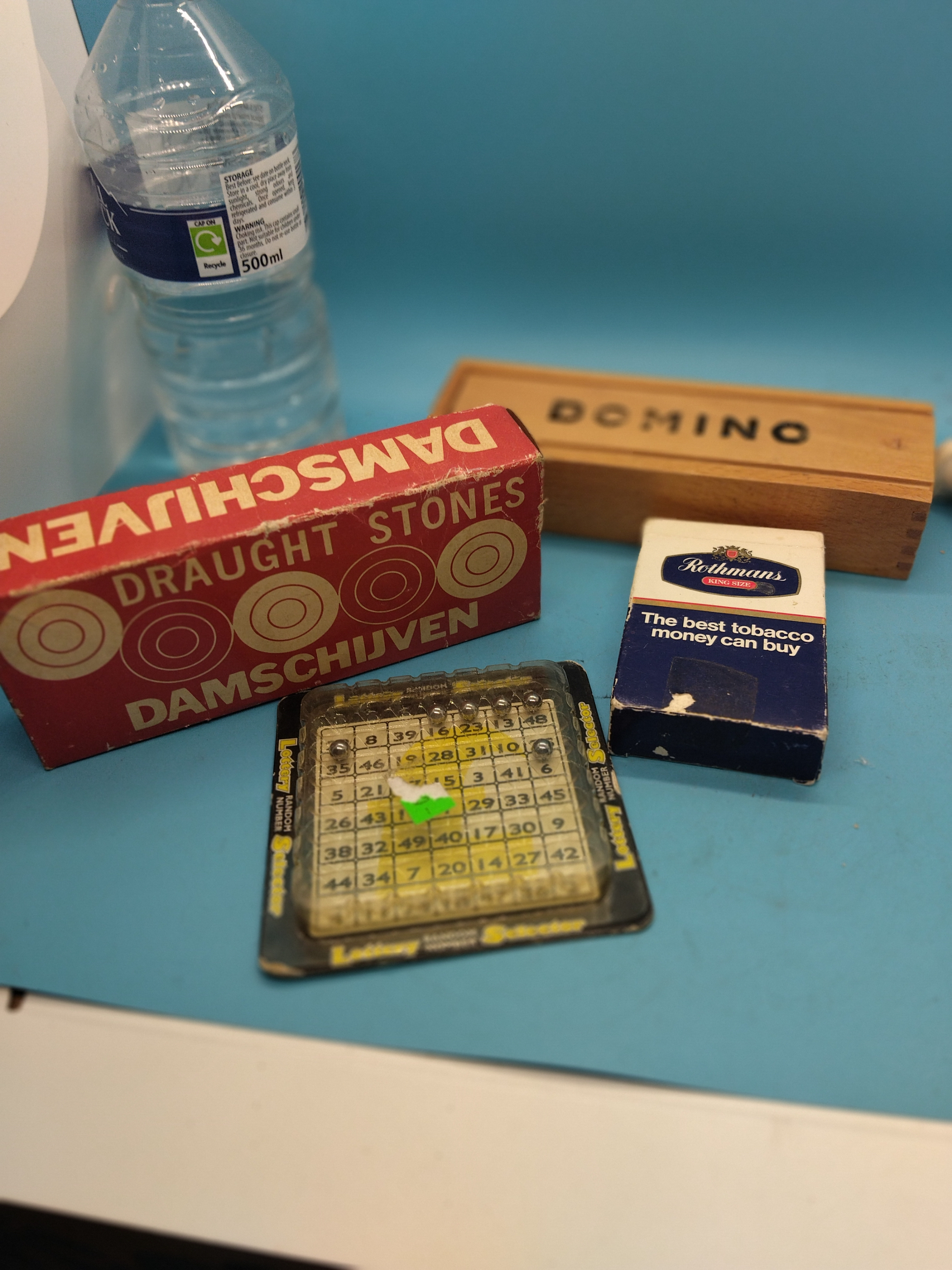 SELECTION OF VINTAGE GAMES INCLUDING BOXED DOMINOES, DRAGHTS PLAYING CARDS ETC