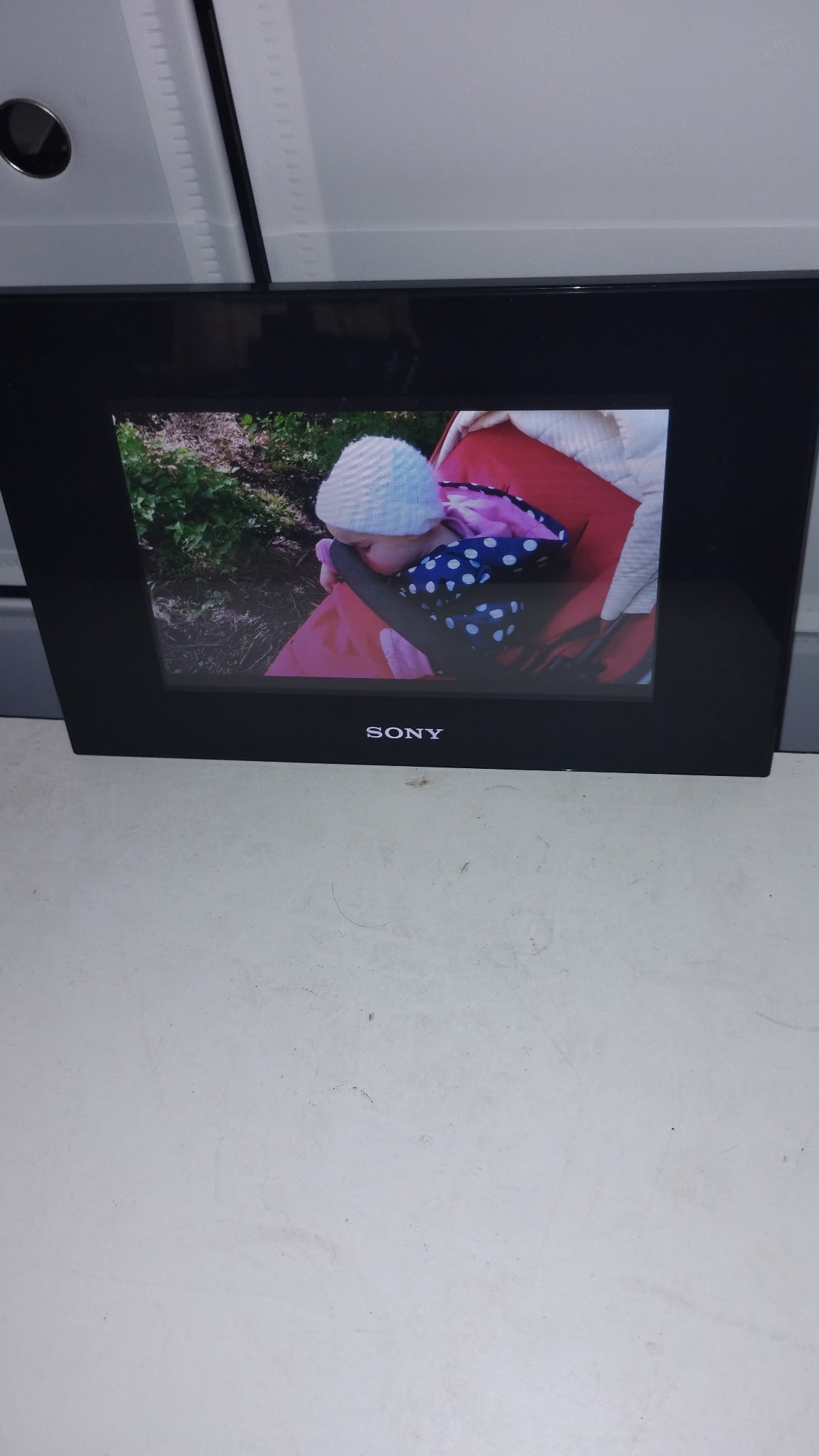 SONY DIGITAL PICTURE FRAME WORKING ORDER