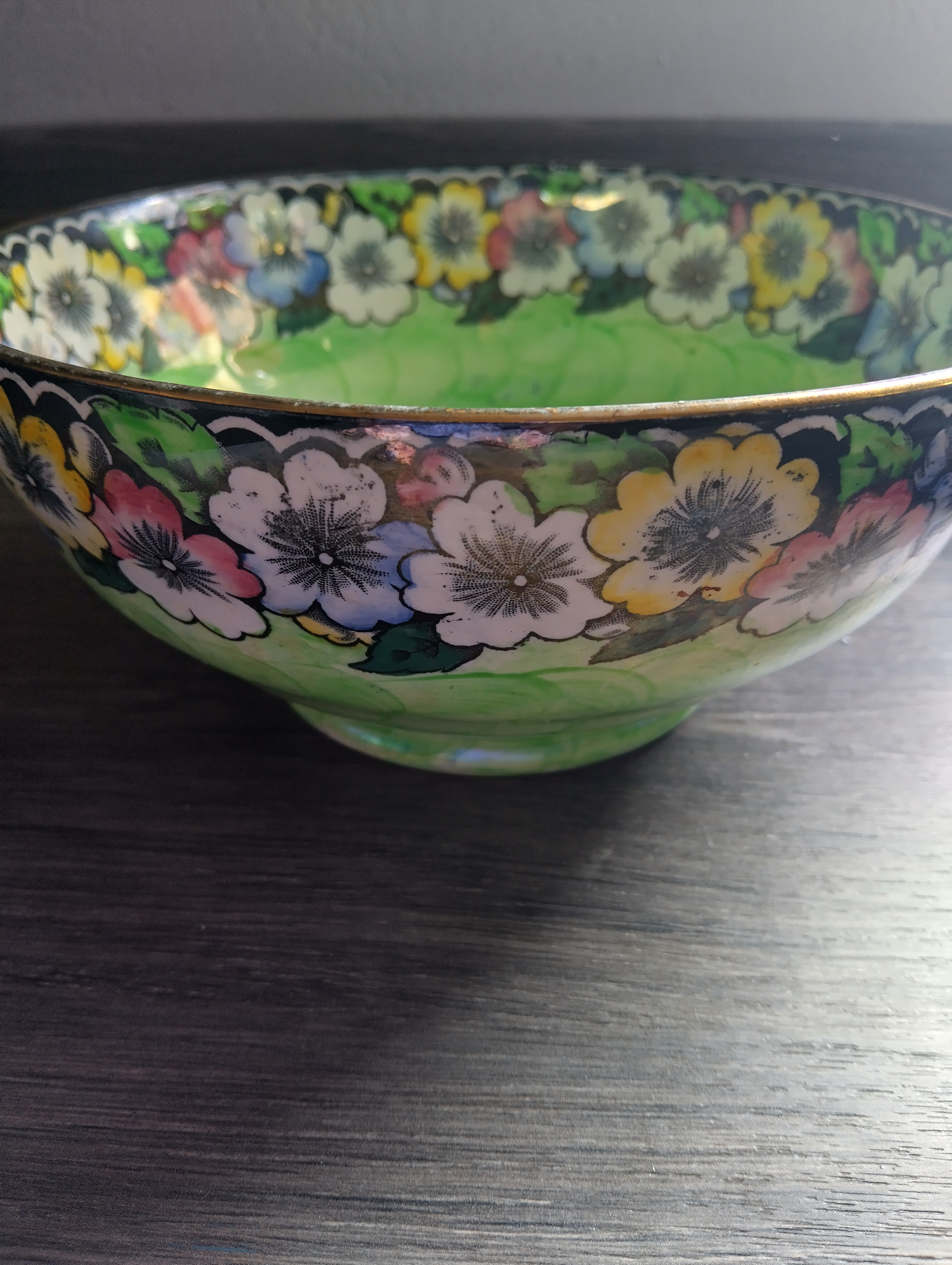 VERY VERY NICE MALING FRUIT BOWL