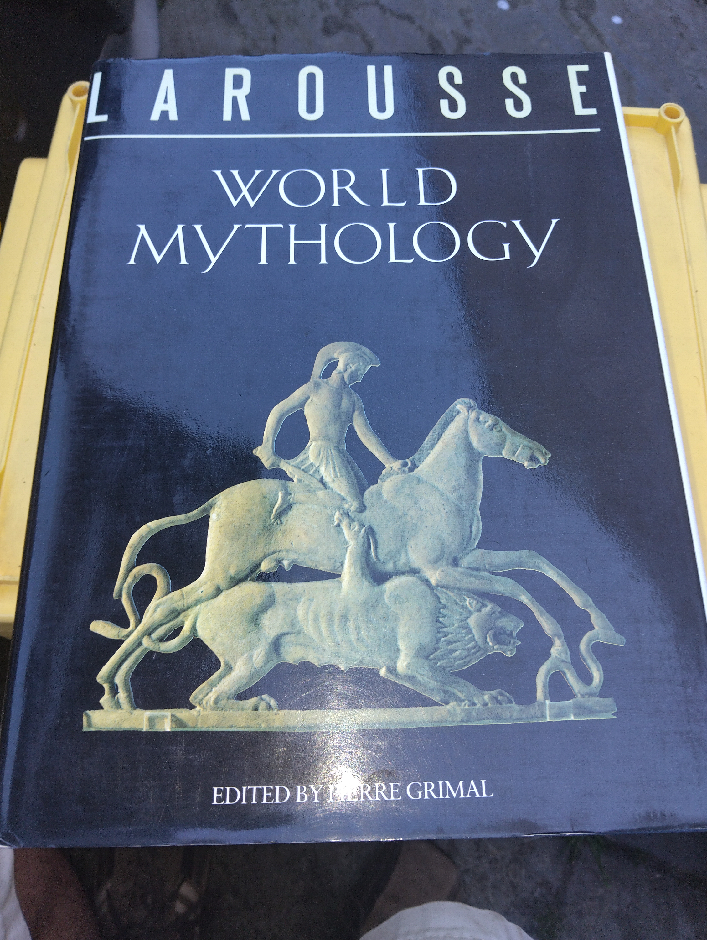QUALITY BOOK LAROUSSE WORLD MYTHOLOGY
