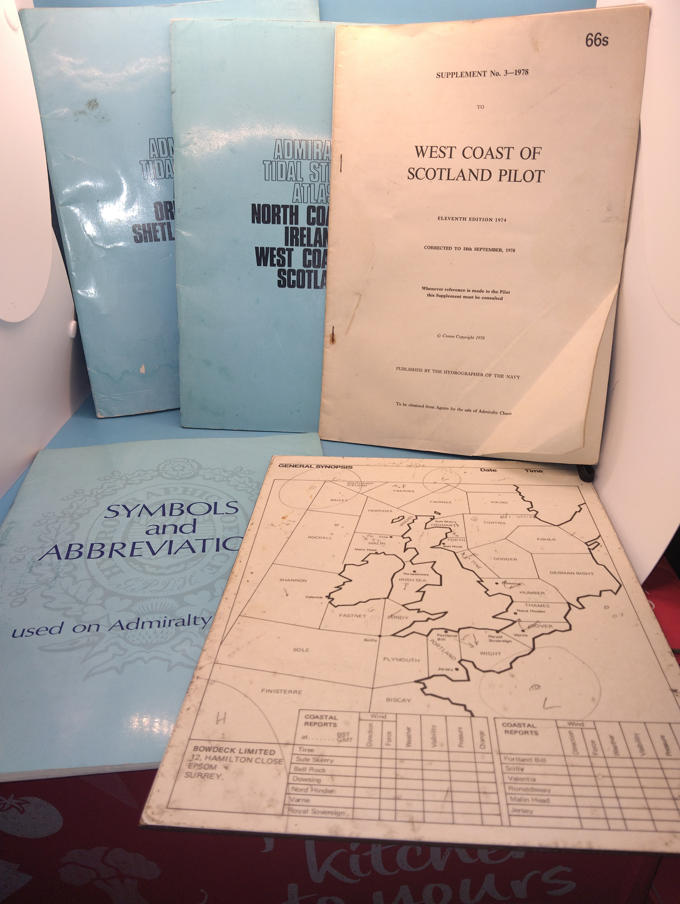 GOOD SELECTION OF COASTAL ADMIRALITY TIDAL STREAM ATLAS SCOTLAND, ISLANDS, AND IRELAND LOGS