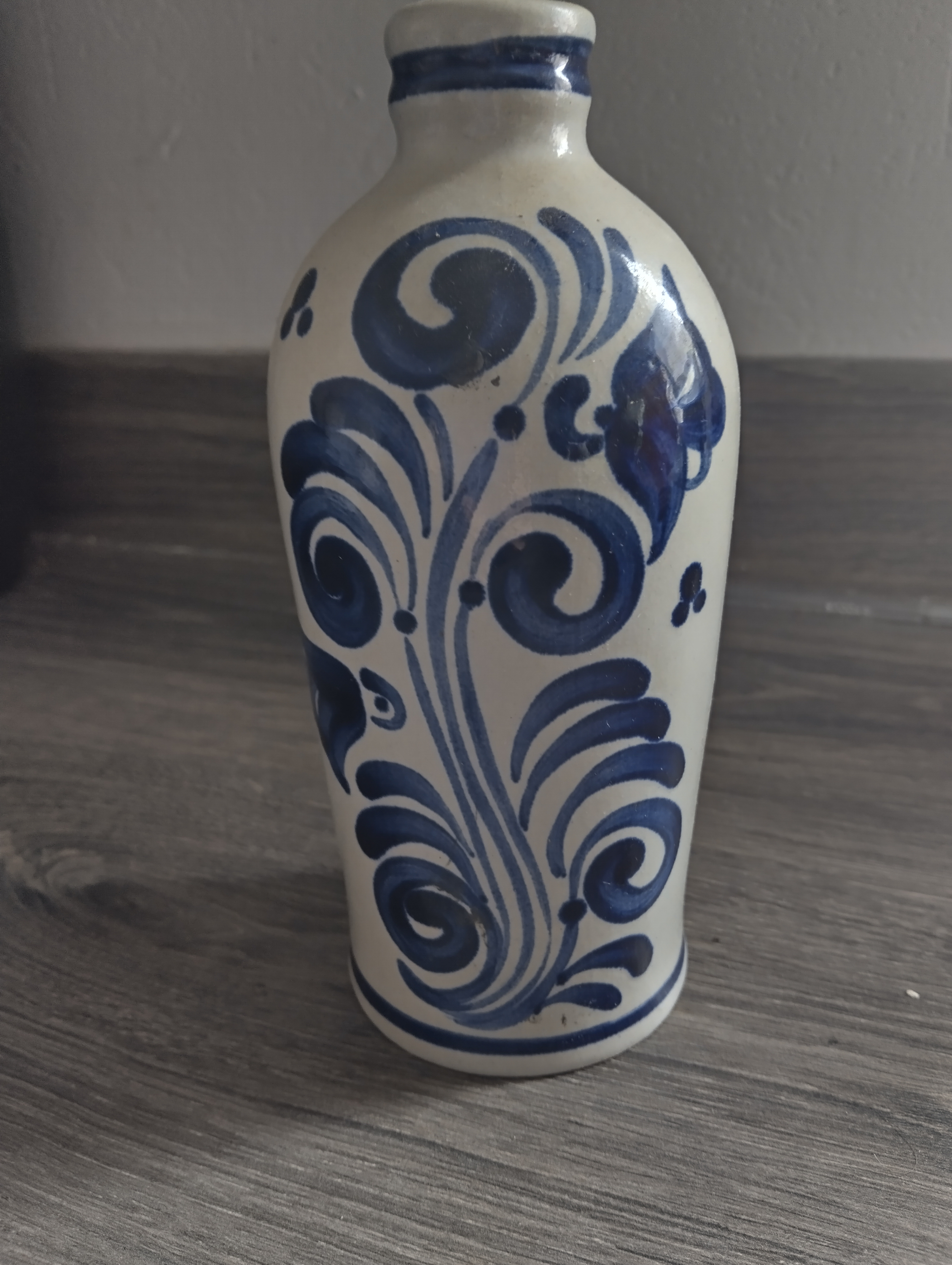 VERY NICE VINTAGE GERMAN WESTERWALDER TONWARENFABRIK STONEWARE SCHNAPPS BOTTLE WITH ORIGINAL LABEL