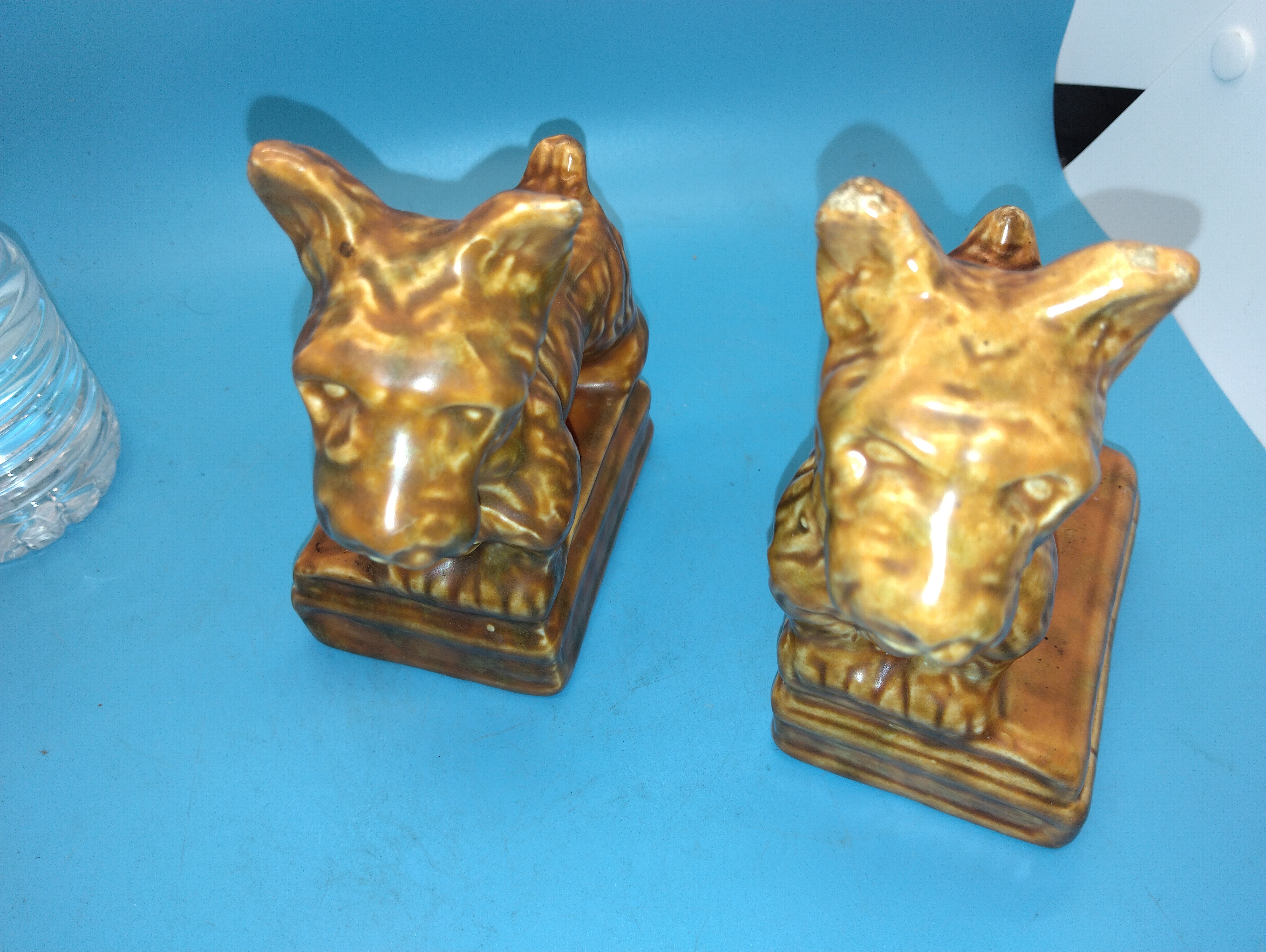 PAIR OF EARLY SCOTTIE DOG BOOK ENDS