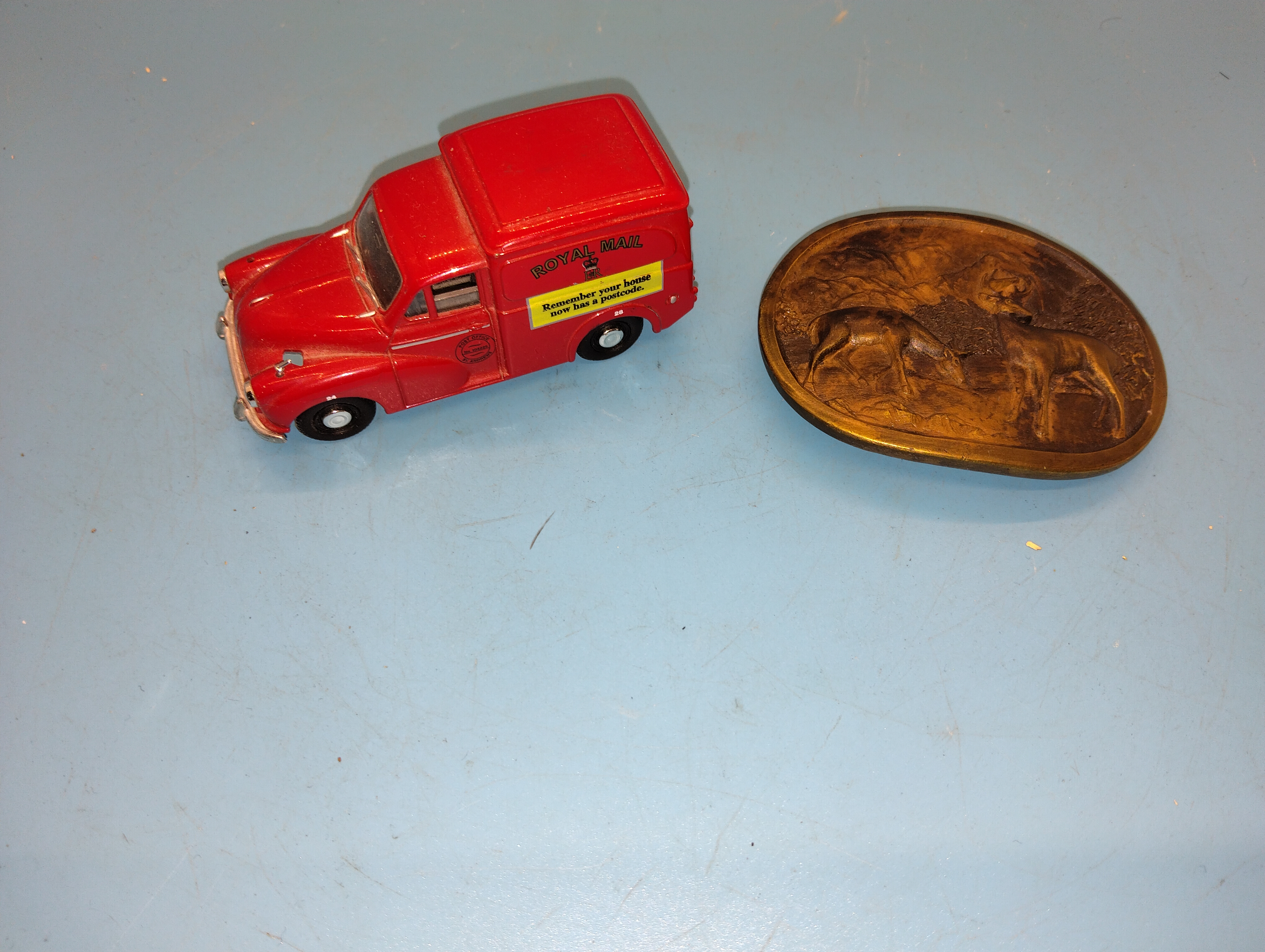 NICE SCOTTISH DEER BELT BUCKLE AND COLLECTIBLE ROYAL MAIL POST OFFICE VAN