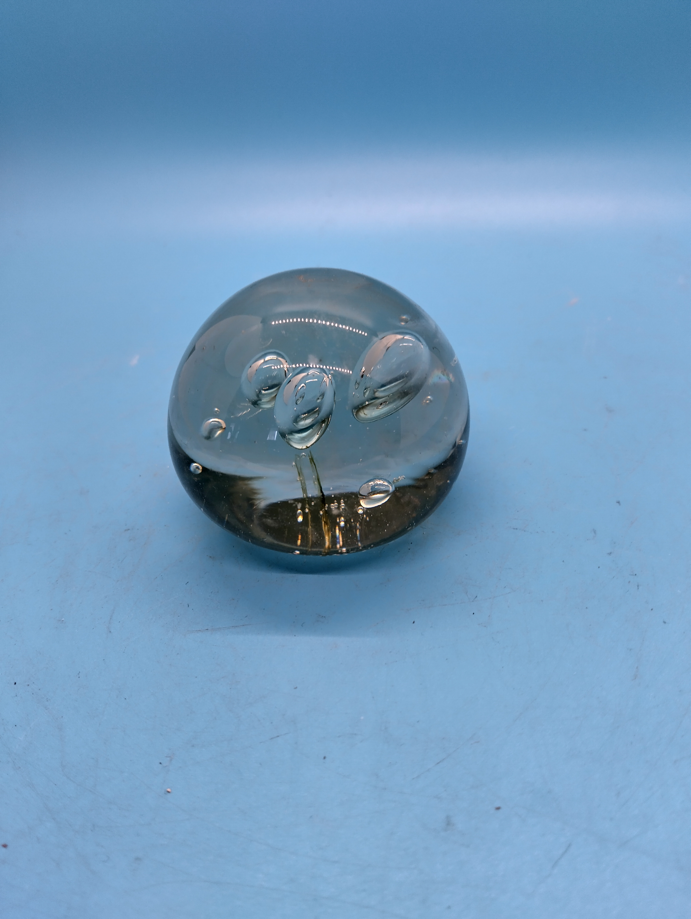 VERY NICE BUBBLE PAPERWEIGHT
