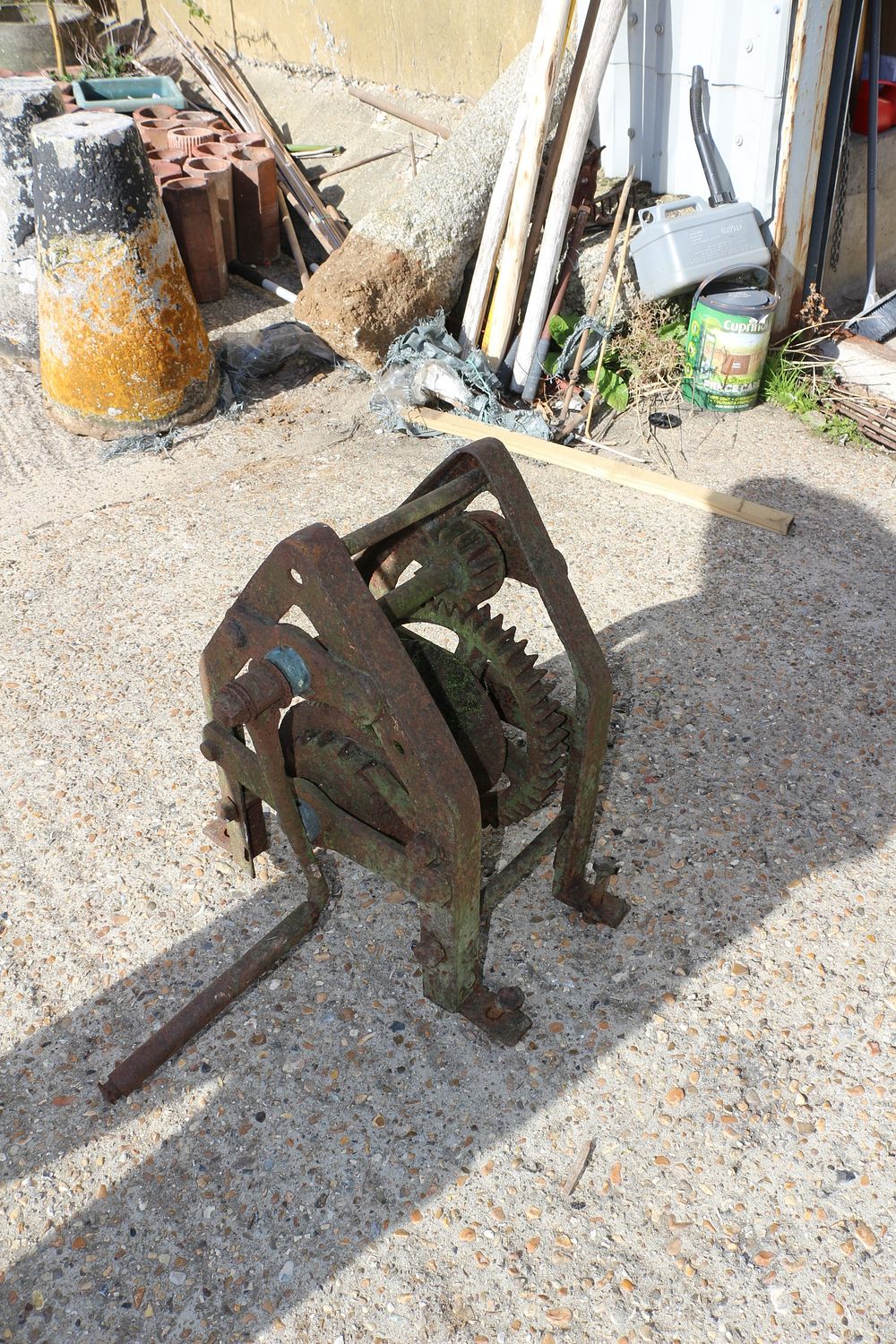 Lot 163: A Rusty Metal Winch or Hoist Mechanism