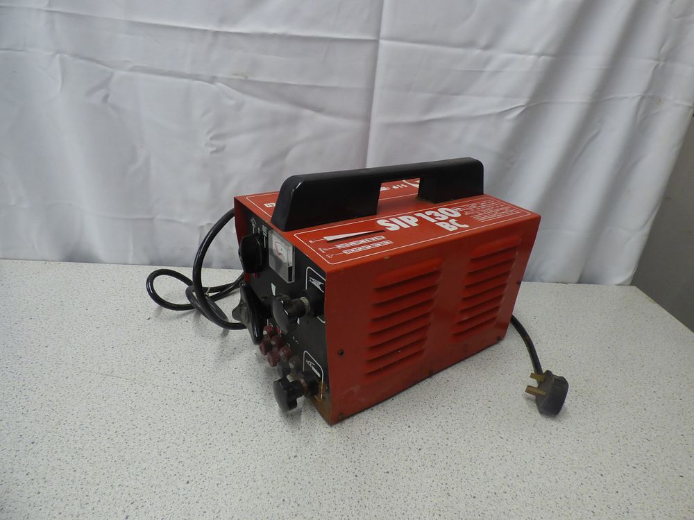 Lot 188: SIP 130 BC Red and Black ARC Welding Machine